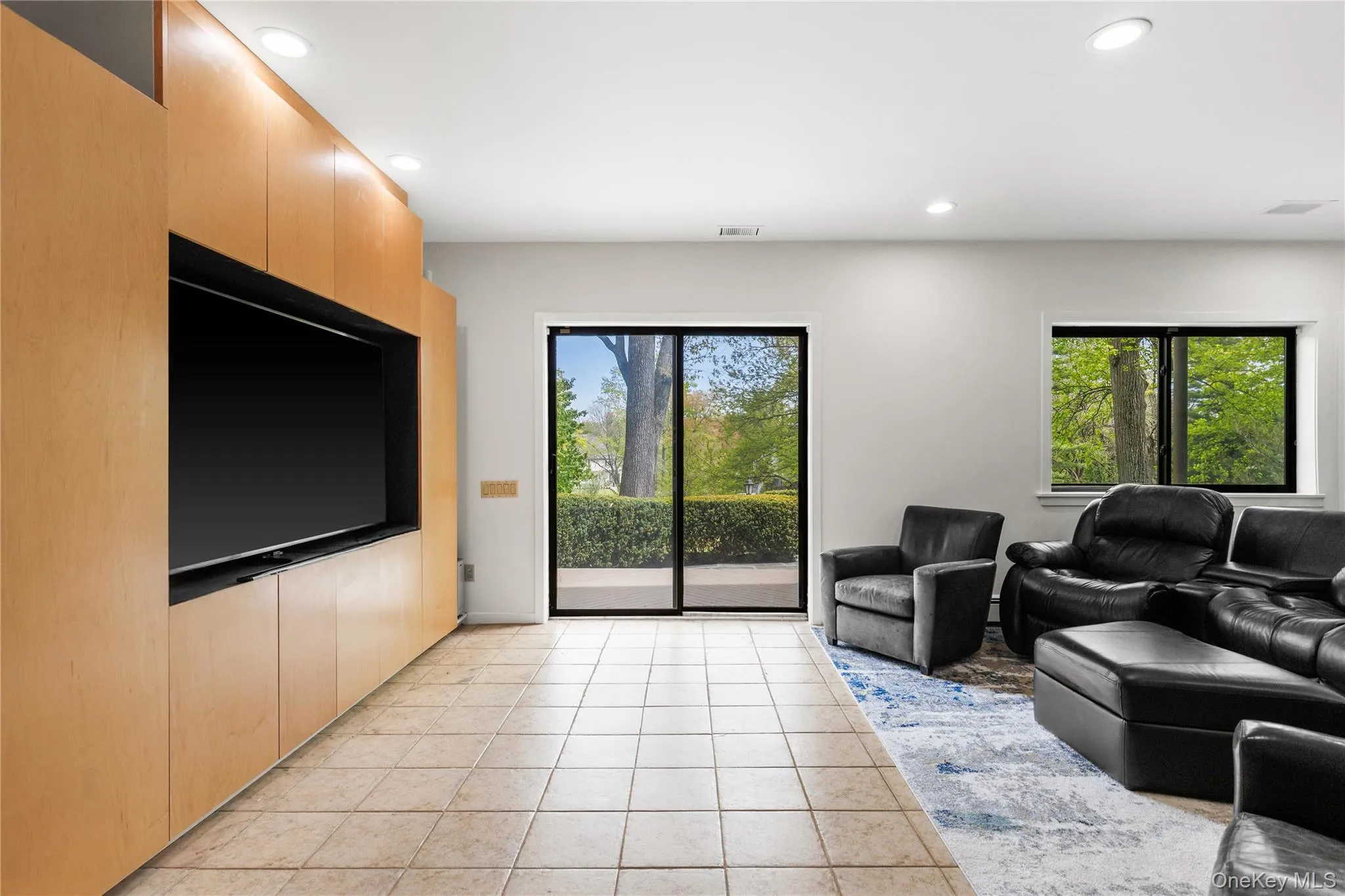 3 Lakeside Drive, Harrison, NY, 5 Bedrooms Bedrooms, 16 Rooms Rooms,4 BathroomsBathrooms,Residential,For Rent,Lakeside,0,977718 3 Lakeside Drive, Harrison, NY, 5 Bedrooms Bedrooms, 16 Rooms Rooms,4 BathroomsBathrooms,Residential,For Rent,Lakeside,0,977718