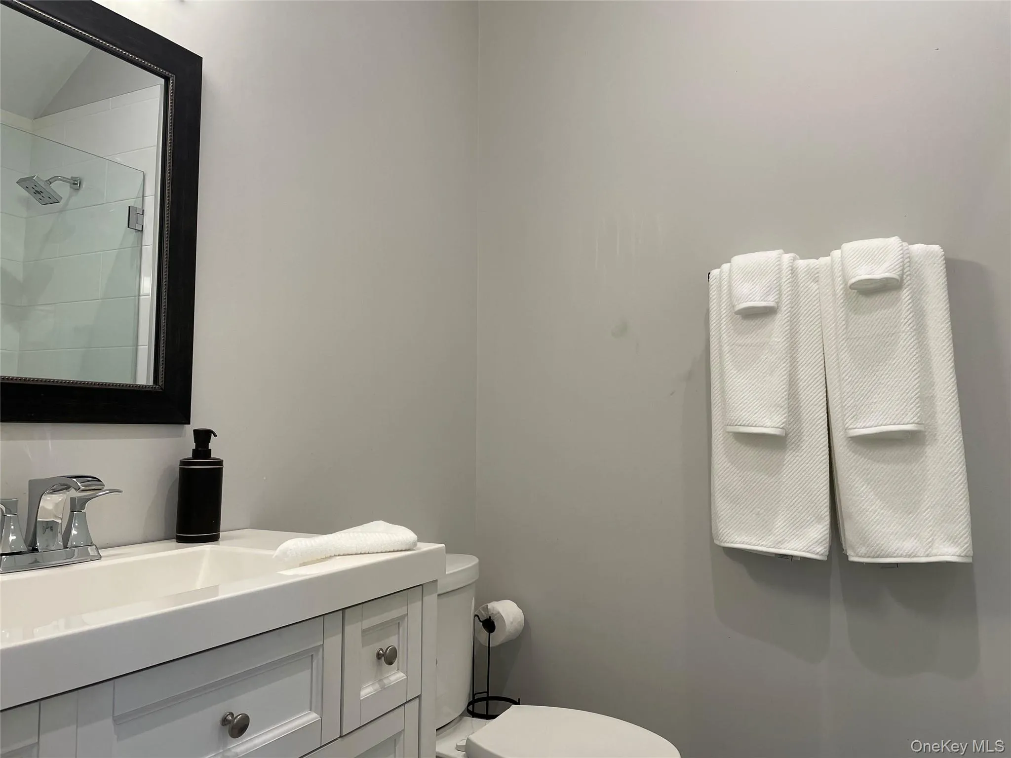 99 Spinney Road, Southampton, NY, 5 Bedrooms Bedrooms, 9 Rooms Rooms,4 BathroomsBathrooms,Residential Lease,For Rent,Spinney,0,977728 99 Spinney Road, Southampton, NY, 5 Bedrooms Bedrooms, 9 Rooms Rooms,4 BathroomsBathrooms,Residential Lease,For Rent,Spinney,0,977728
