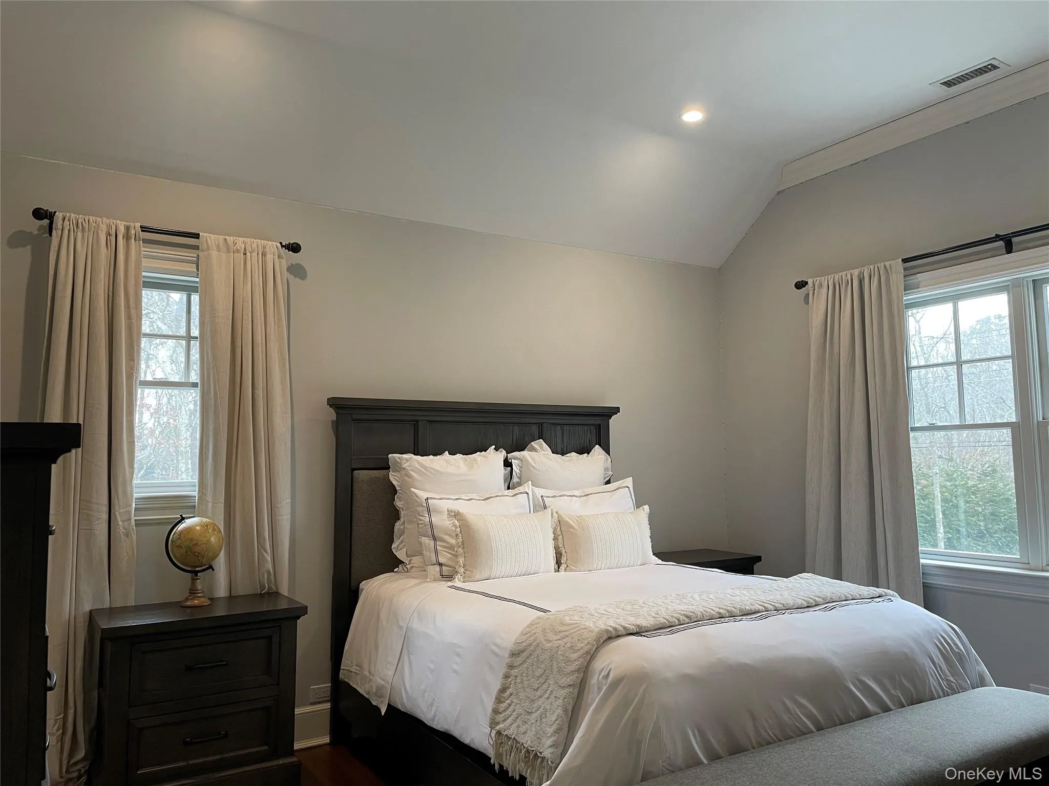 99 Spinney Road, Southampton, NY, 5 Bedrooms Bedrooms, 9 Rooms Rooms,4 BathroomsBathrooms,Residential Lease,For Rent,Spinney,0,977728 99 Spinney Road, Southampton, NY, 5 Bedrooms Bedrooms, 9 Rooms Rooms,4 BathroomsBathrooms,Residential Lease,For Rent,Spinney,0,977728
