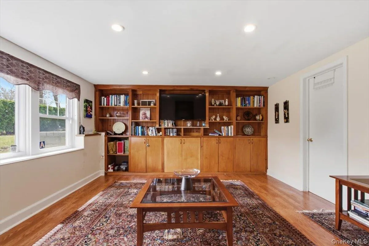 5 Avis Drive, New Rochelle, NY, 3 Bedrooms Bedrooms, 8 Rooms Rooms,3 BathroomsBathrooms,Residential,For Rent,Avis,0,977729 5 Avis Drive, New Rochelle, NY, 3 Bedrooms Bedrooms, 8 Rooms Rooms,3 BathroomsBathrooms,Residential,For Rent,Avis,0,977729