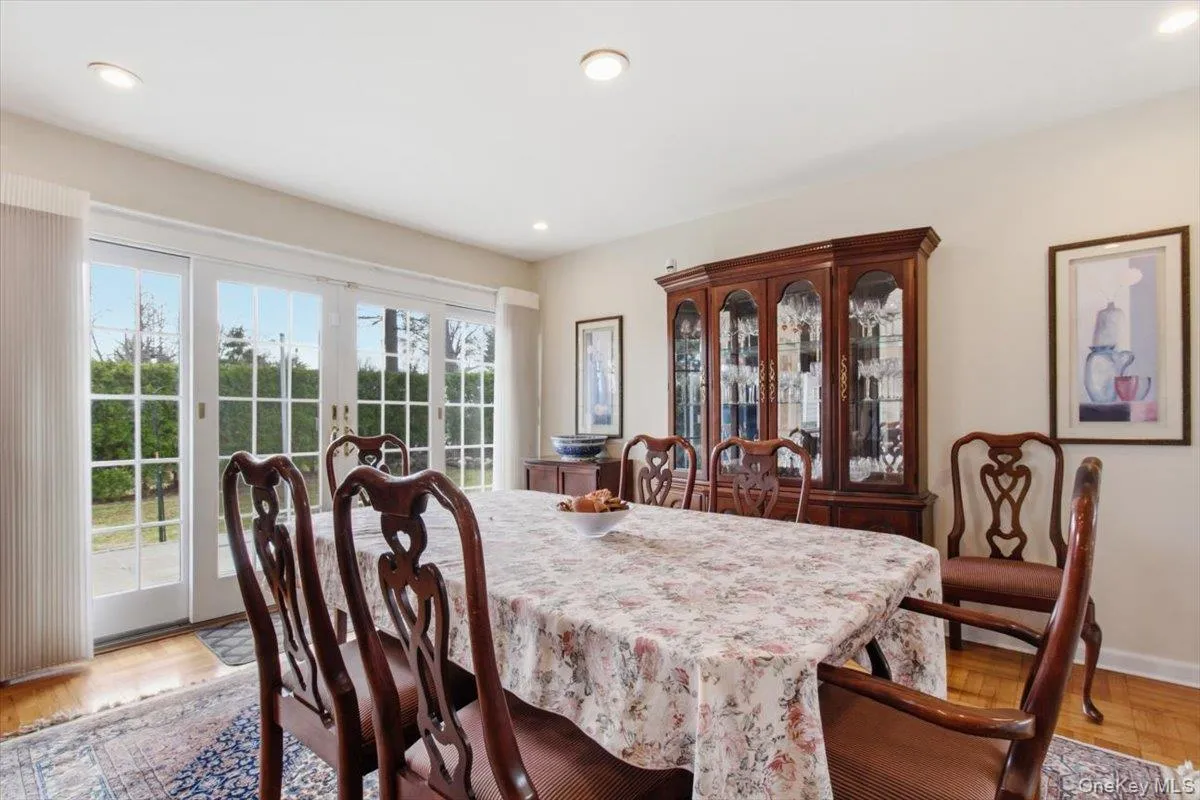 5 Avis Drive, New Rochelle, NY, 3 Bedrooms Bedrooms, 8 Rooms Rooms,3 BathroomsBathrooms,Residential,For Rent,Avis,0,977729 5 Avis Drive, New Rochelle, NY, 3 Bedrooms Bedrooms, 8 Rooms Rooms,3 BathroomsBathrooms,Residential,For Rent,Avis,0,977729