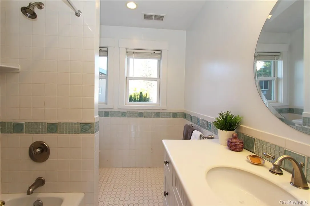 114 Mount Pleasant Avenue, Mamaroneck, NY, 4 Bedrooms Bedrooms, 7 Rooms Rooms,3 BathroomsBathrooms,Residential Lease,For Rent,Mount Pleasant,0,977730 114 Mount Pleasant Avenue, Mamaroneck, NY, 4 Bedrooms Bedrooms, 7 Rooms Rooms,3 BathroomsBathrooms,Residential Lease,For Rent,Mount Pleasant,0,977730