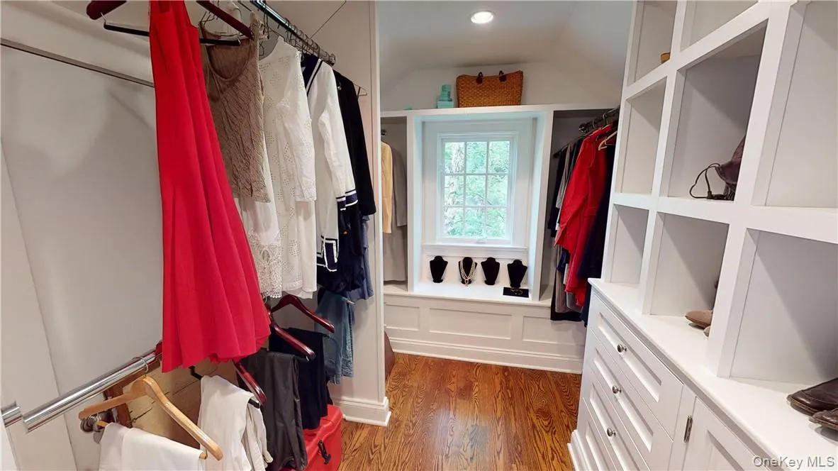 Spacious Primary Bedroom Walk-in closet Spacious Primary Bedroom Walk-in closet