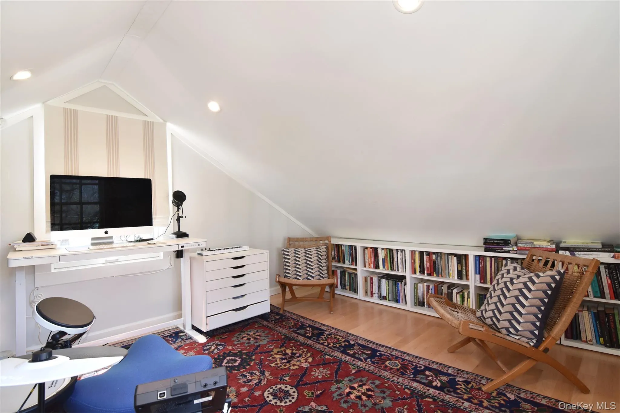 This usable space is not included in the squa This usable space is not included in the squa