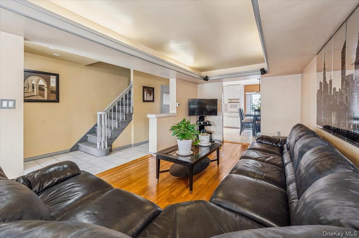 228 Calhoun Avenue, New York, NY, 4 Bedrooms Bedrooms, 7 Rooms Rooms,2 BathroomsBathrooms,Residential,For Rent,Calhoun,0,977782 228 Calhoun Avenue, New York, NY, 4 Bedrooms Bedrooms, 7 Rooms Rooms,2 BathroomsBathrooms,Residential,For Rent,Calhoun,0,977782