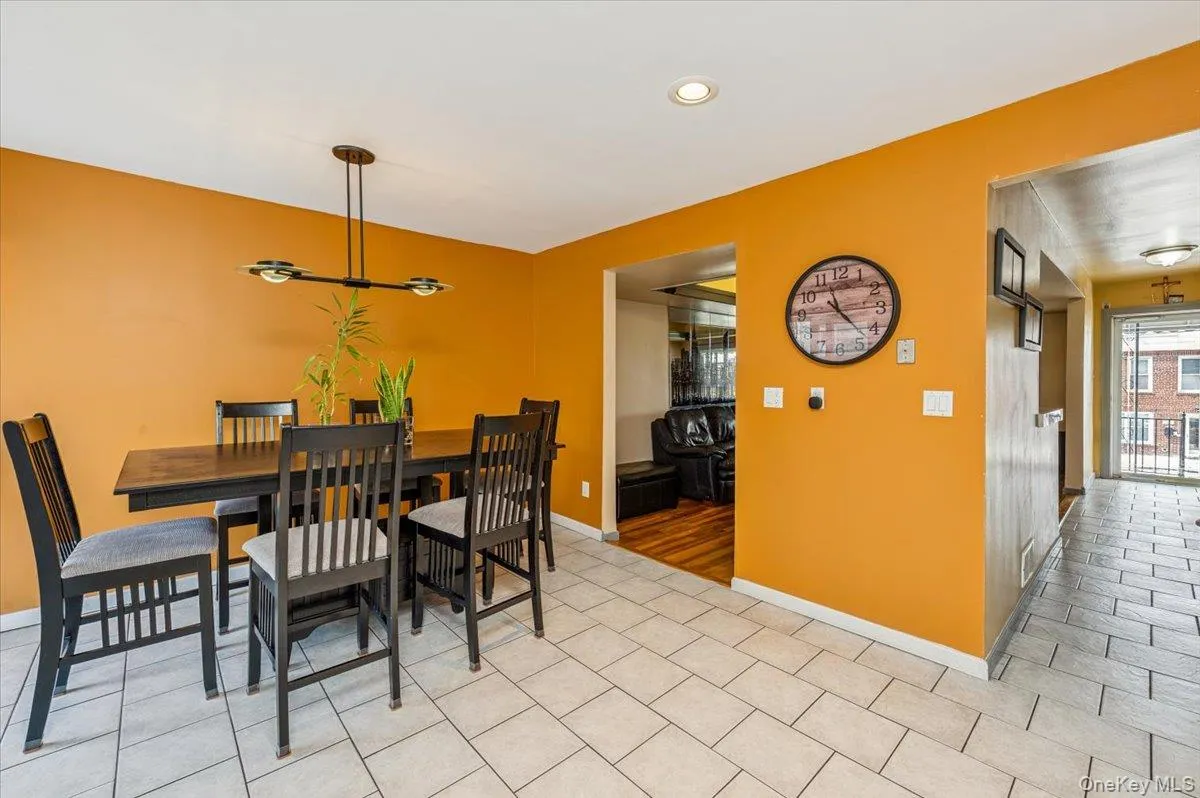 228 Calhoun Avenue, New York, NY, 4 Bedrooms Bedrooms, 7 Rooms Rooms,2 BathroomsBathrooms,Residential,For Rent,Calhoun,0,977782 228 Calhoun Avenue, New York, NY, 4 Bedrooms Bedrooms, 7 Rooms Rooms,2 BathroomsBathrooms,Residential,For Rent,Calhoun,0,977782