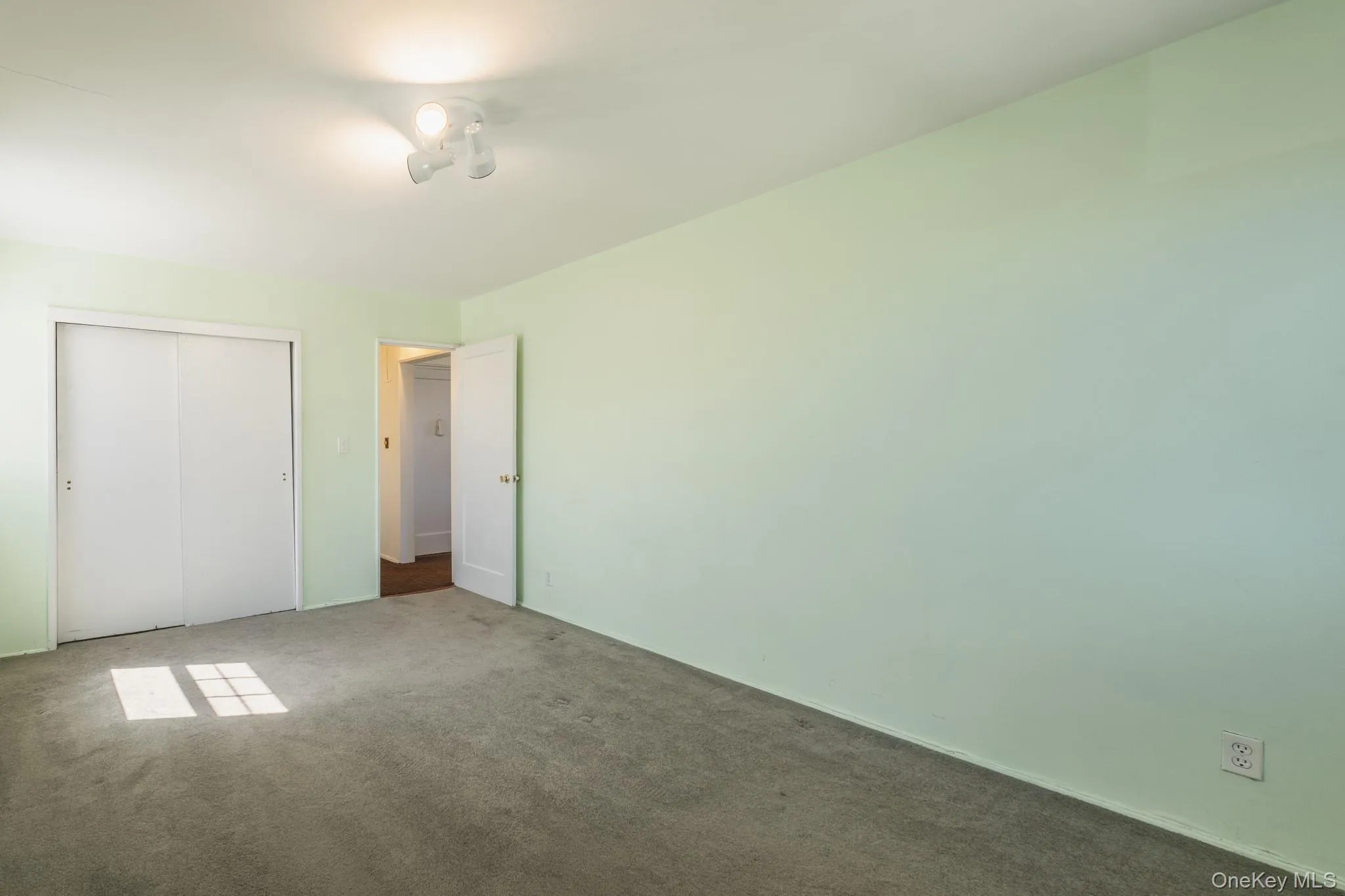 61-28 255th, New York, NY, 1 Bedroom Bedrooms, 3 Rooms Rooms,1 BathroomBathrooms,Residential,For Rent,255th,0,977796 61-28 255th, New York, NY, 1 Bedroom Bedrooms, 3 Rooms Rooms,1 BathroomBathrooms,Residential,For Rent,255th,0,977796
