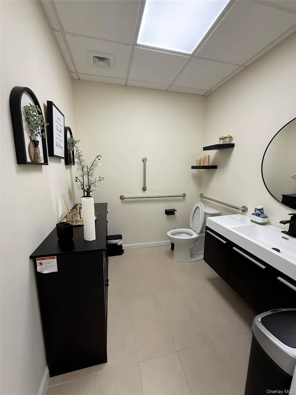 681 Hempstead Turnpike, Hempstead, NY, ,Commercial Lease,For Rent,Hempstead,0,977798 681 Hempstead Turnpike, Hempstead, NY, ,Commercial Lease,For Rent,Hempstead,0,977798