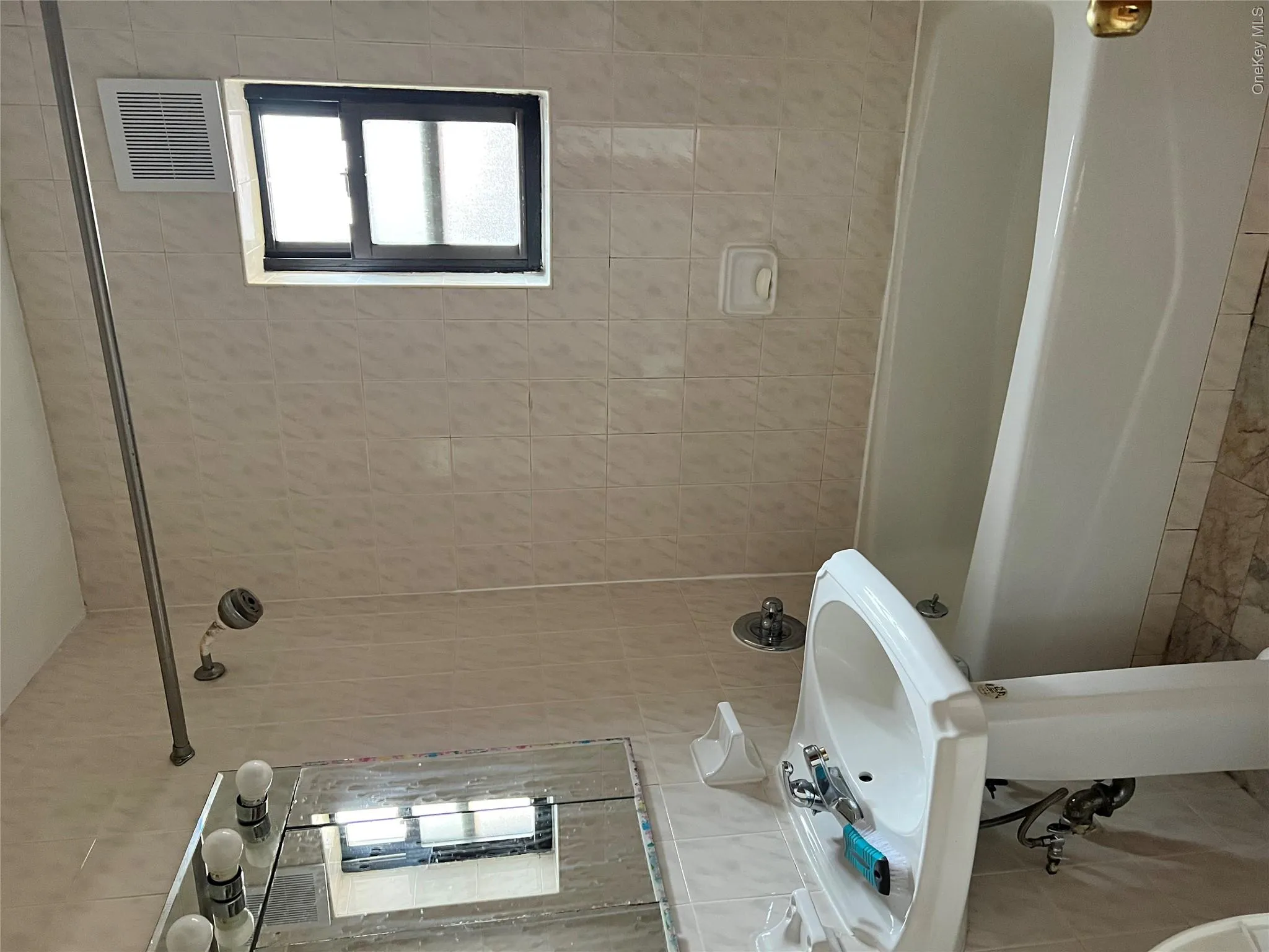 44-21 Macnish Street, New York, NY, 1 Bedroom Bedrooms, 3 Rooms Rooms,1 BathroomBathrooms,Residential Sale,For Rent,Macnish,0,977803 44-21 Macnish Street, New York, NY, 1 Bedroom Bedrooms, 3 Rooms Rooms,1 BathroomBathrooms,Residential Sale,For Rent,Macnish,0,977803