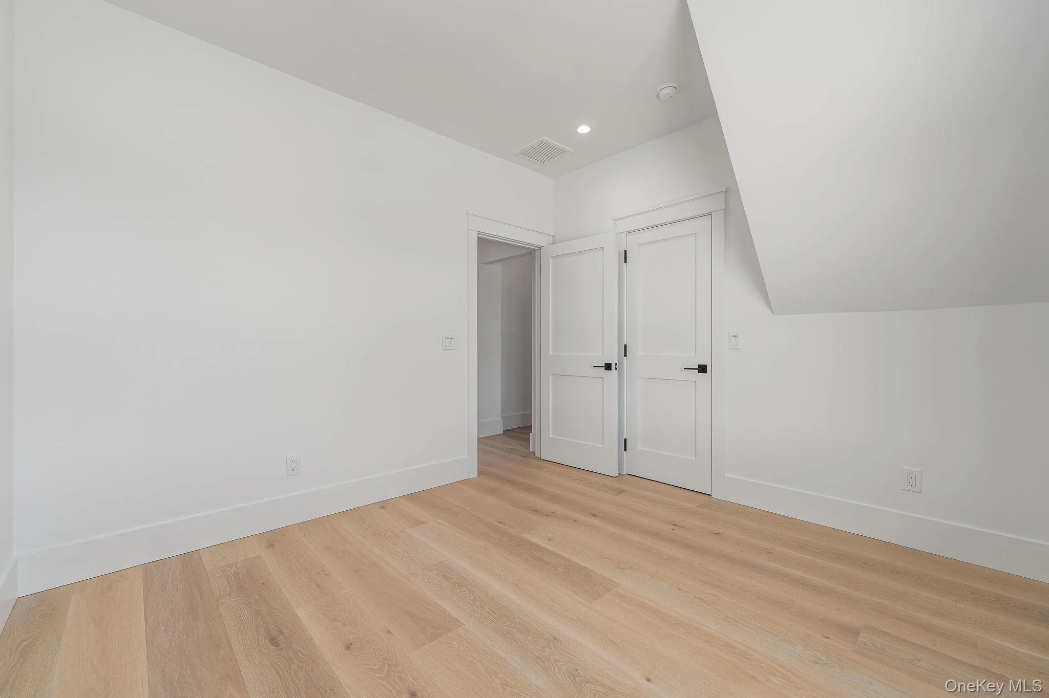 35 Club Drive, Riverhead, NY, 4 Bedrooms Bedrooms, 9 Rooms Rooms,3 BathroomsBathrooms,Residential,For Rent,Club,0,977813 35 Club Drive, Riverhead, NY, 4 Bedrooms Bedrooms, 9 Rooms Rooms,3 BathroomsBathrooms,Residential,For Rent,Club,0,977813