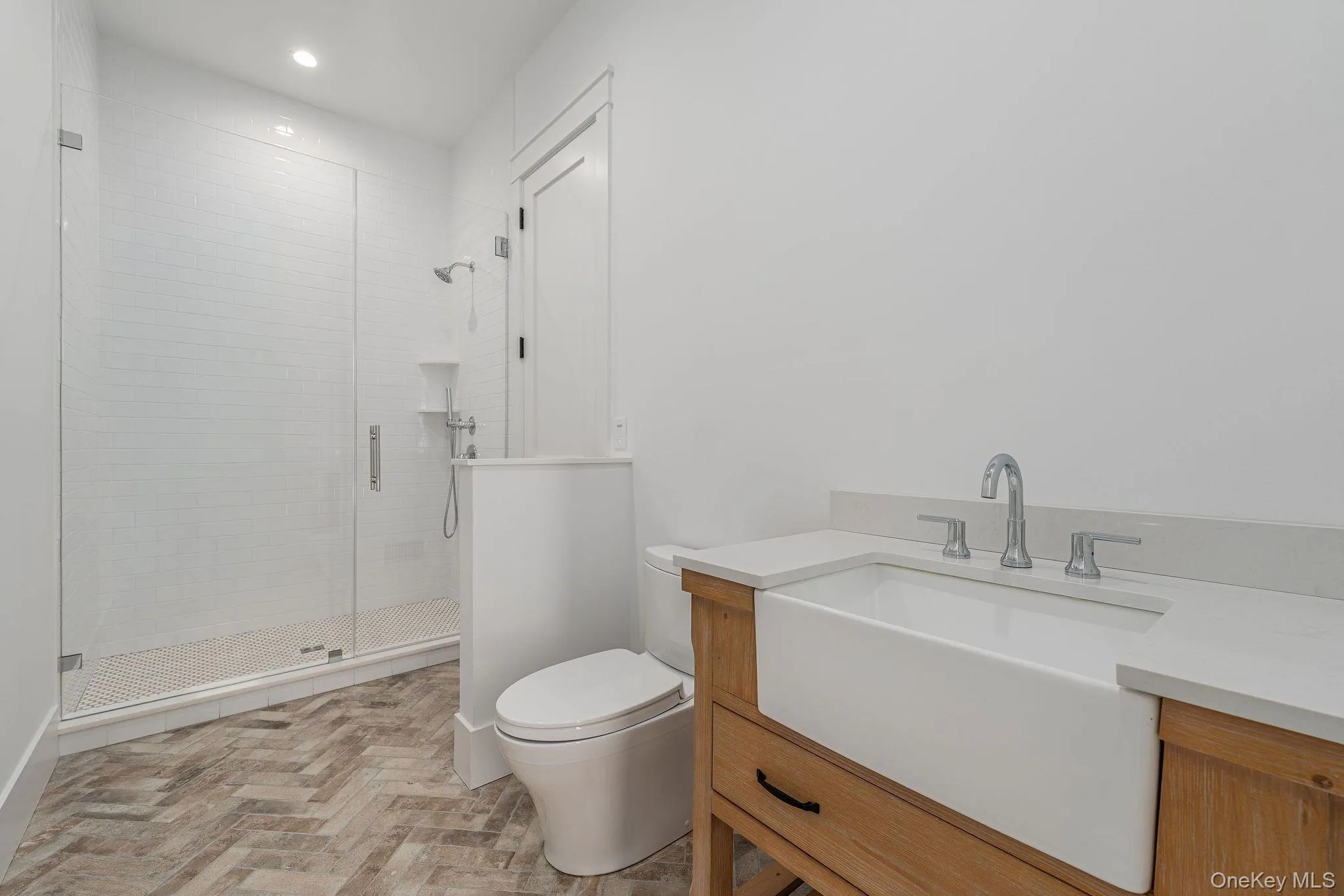 35 Club Drive, Riverhead, NY, 4 Bedrooms Bedrooms, 9 Rooms Rooms,3 BathroomsBathrooms,Residential,For Rent,Club,0,977813 35 Club Drive, Riverhead, NY, 4 Bedrooms Bedrooms, 9 Rooms Rooms,3 BathroomsBathrooms,Residential,For Rent,Club,0,977813
