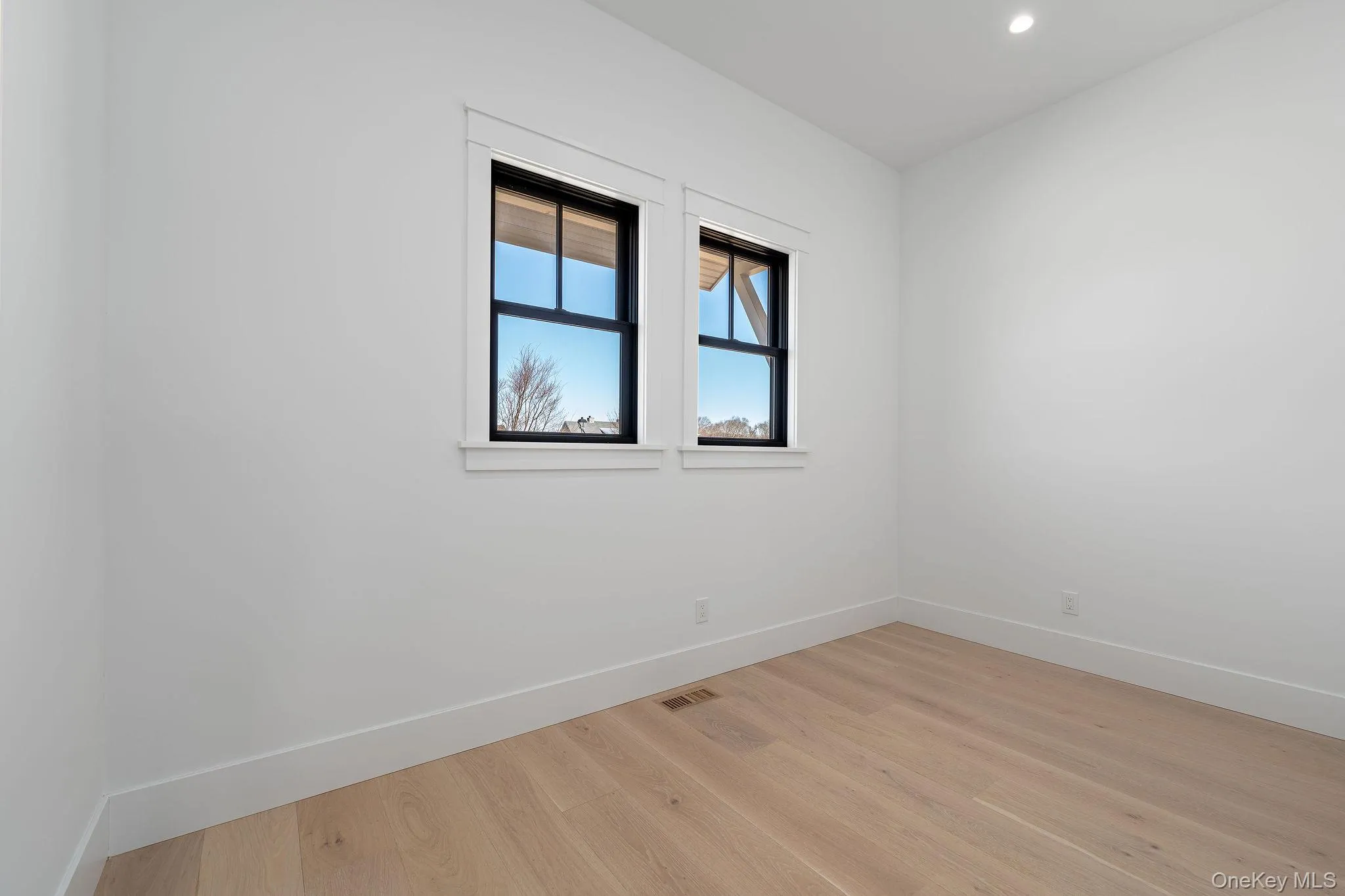 35 Club Drive, Riverhead, NY, 4 Bedrooms Bedrooms, 9 Rooms Rooms,3 BathroomsBathrooms,Residential,For Rent,Club,0,977813 35 Club Drive, Riverhead, NY, 4 Bedrooms Bedrooms, 9 Rooms Rooms,3 BathroomsBathrooms,Residential,For Rent,Club,0,977813