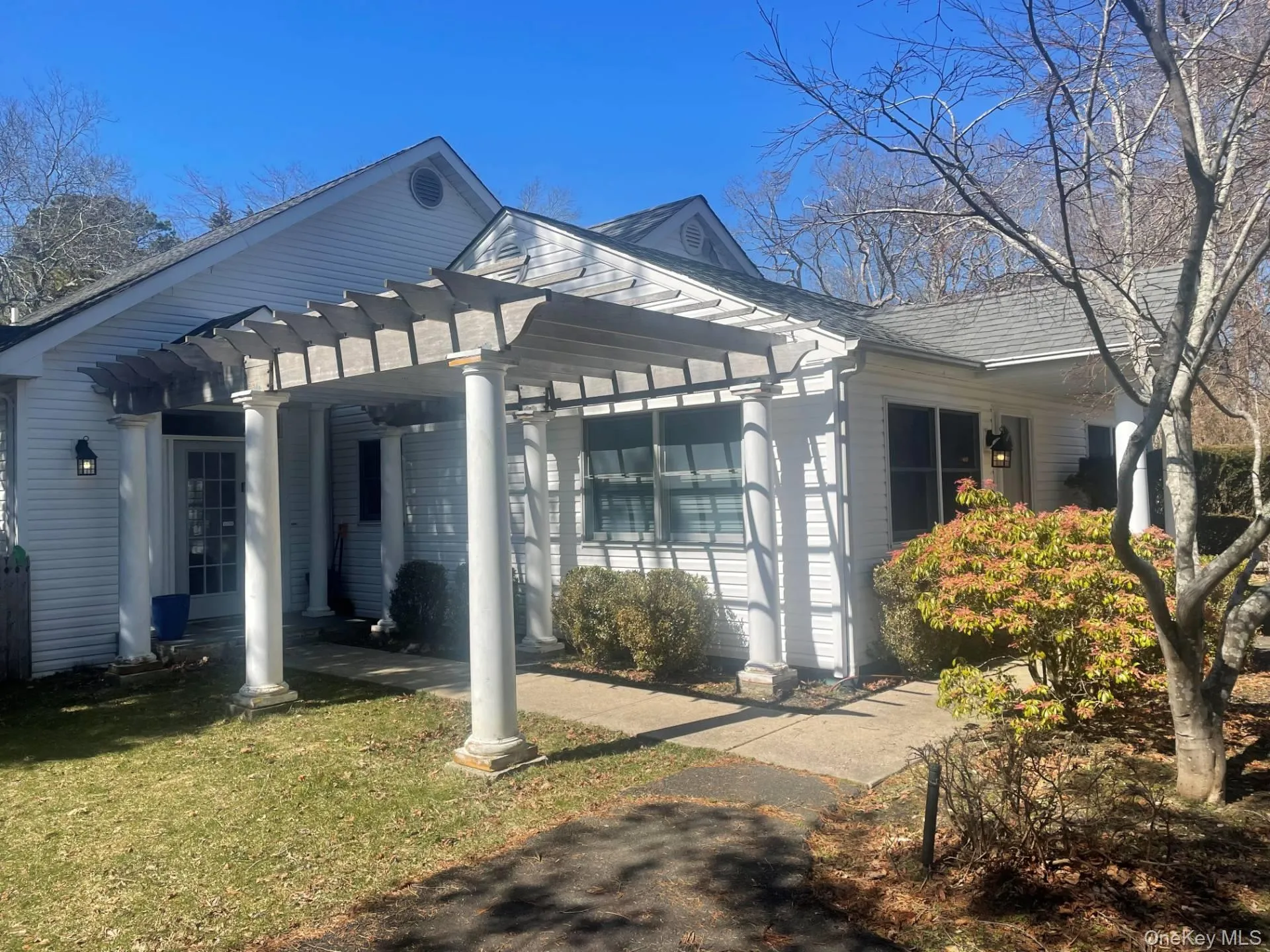 35 Maple Street, Southampton, NY, 3 Bedrooms Bedrooms, 7 Rooms Rooms,2 BathroomsBathrooms,Residential Lease,For Rent,Maple,0,977819 35 Maple Street, Southampton, NY, 3 Bedrooms Bedrooms, 7 Rooms Rooms,2 BathroomsBathrooms,Residential Lease,For Rent,Maple,0,977819