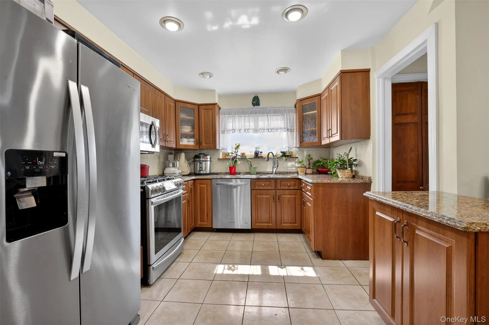 85-12 65th Drive, New York, NY, 3 Bedrooms Bedrooms, 6 Rooms Rooms,2 BathroomsBathrooms,Residential,For Rent,65th,0,977829 85-12 65th Drive, New York, NY, 3 Bedrooms Bedrooms, 6 Rooms Rooms,2 BathroomsBathrooms,Residential,For Rent,65th,0,977829