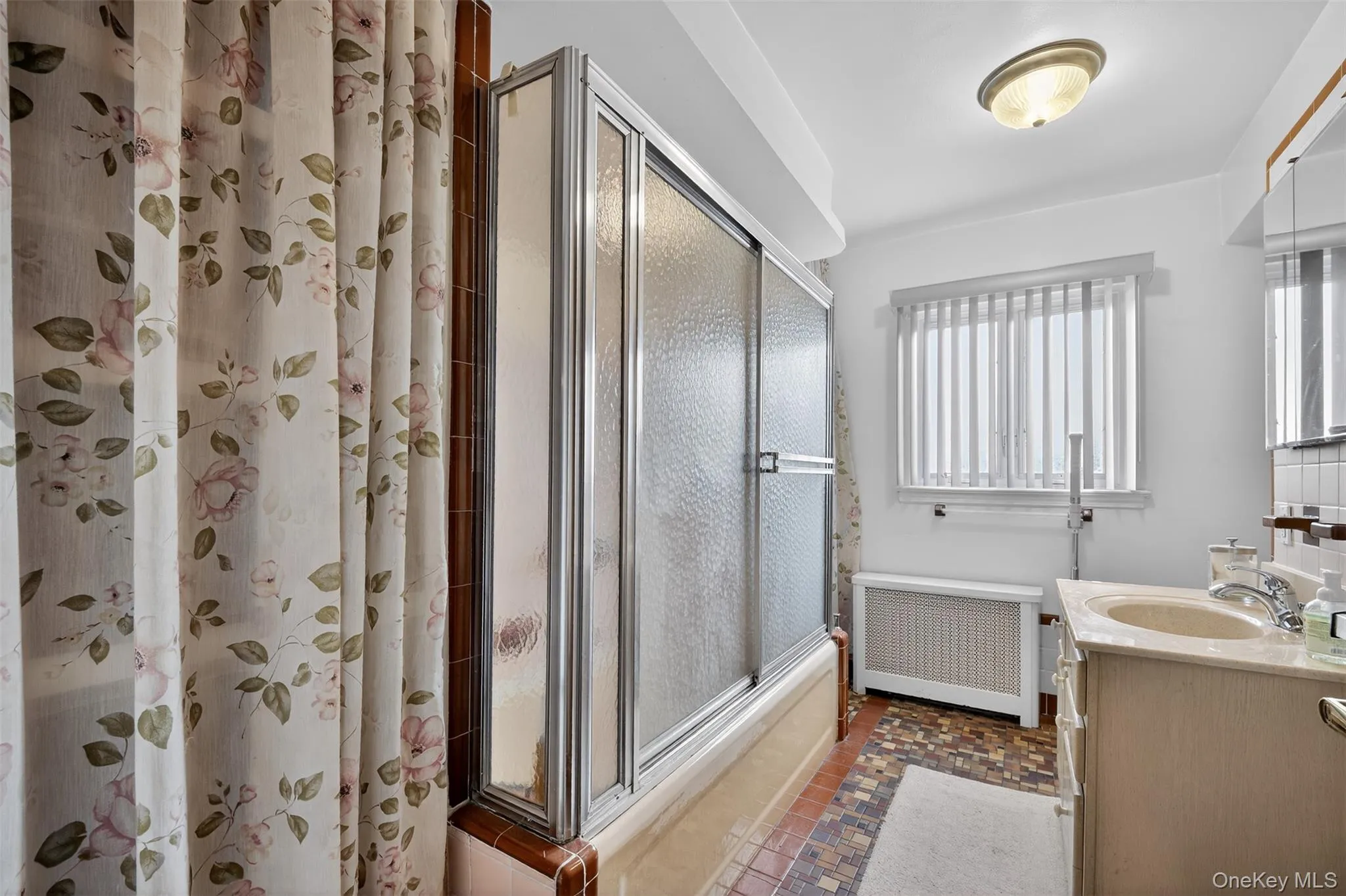 85-12 65th Drive, New York, NY, 3 Bedrooms Bedrooms, 6 Rooms Rooms,2 BathroomsBathrooms,Residential,For Rent,65th,0,977829 85-12 65th Drive, New York, NY, 3 Bedrooms Bedrooms, 6 Rooms Rooms,2 BathroomsBathrooms,Residential,For Rent,65th,0,977829