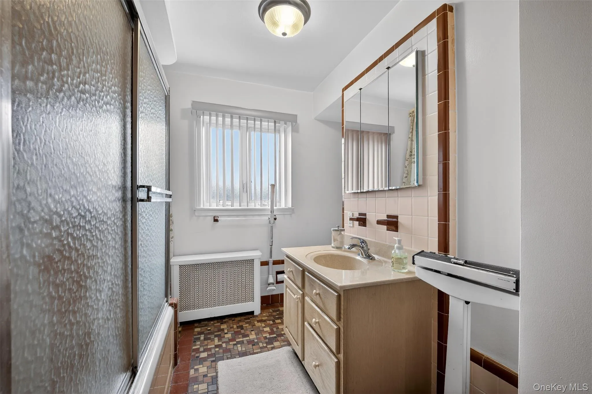 85-12 65th Drive, New York, NY, 3 Bedrooms Bedrooms, 6 Rooms Rooms,2 BathroomsBathrooms,Residential,For Rent,65th,0,977829 85-12 65th Drive, New York, NY, 3 Bedrooms Bedrooms, 6 Rooms Rooms,2 BathroomsBathrooms,Residential,For Rent,65th,0,977829