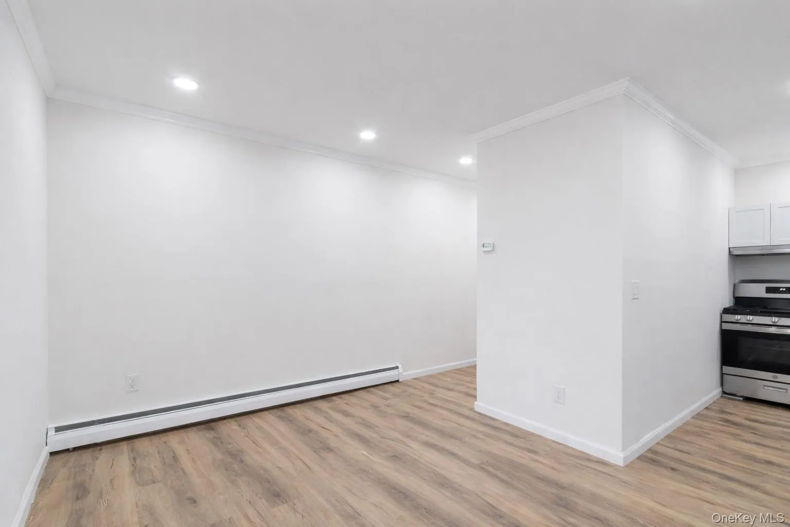 21-29 Audrey Avenue, Oyster Bay, NY, 1 Bedroom Bedrooms, 3 Rooms Rooms,1 BathroomBathrooms,Residential Lease,For Rent,Audrey,0,977837 21-29 Audrey Avenue, Oyster Bay, NY, 1 Bedroom Bedrooms, 3 Rooms Rooms,1 BathroomBathrooms,Residential Lease,For Rent,Audrey,0,977837