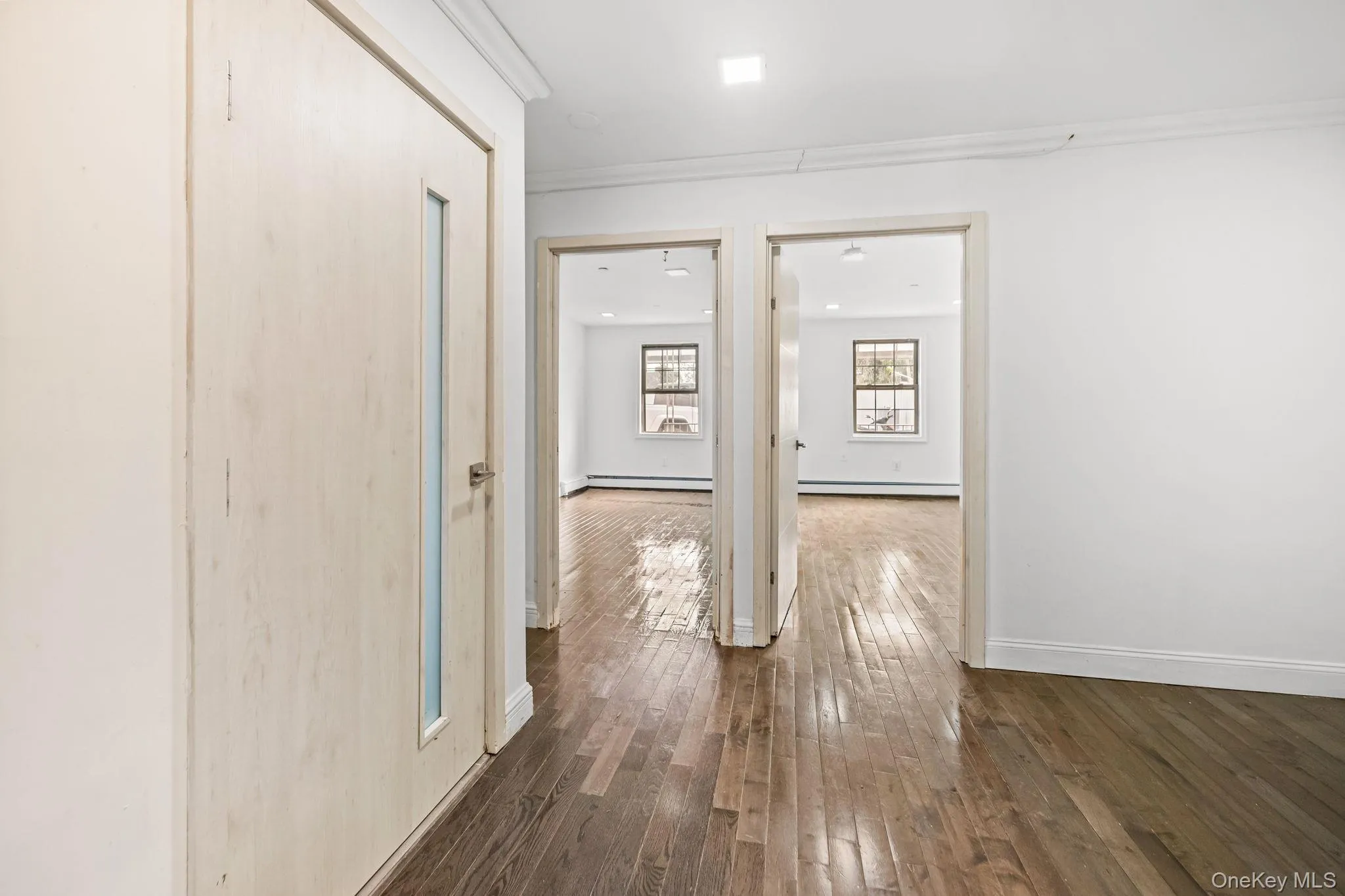 4828 Barnes Avenue, New York, NY, 3 Bedrooms Bedrooms, 6 Rooms Rooms,1 BathroomBathrooms,Residential Lease,For Rent,Barnes,0,977880 4828 Barnes Avenue, New York, NY, 3 Bedrooms Bedrooms, 6 Rooms Rooms,1 BathroomBathrooms,Residential Lease,For Rent,Barnes,0,977880