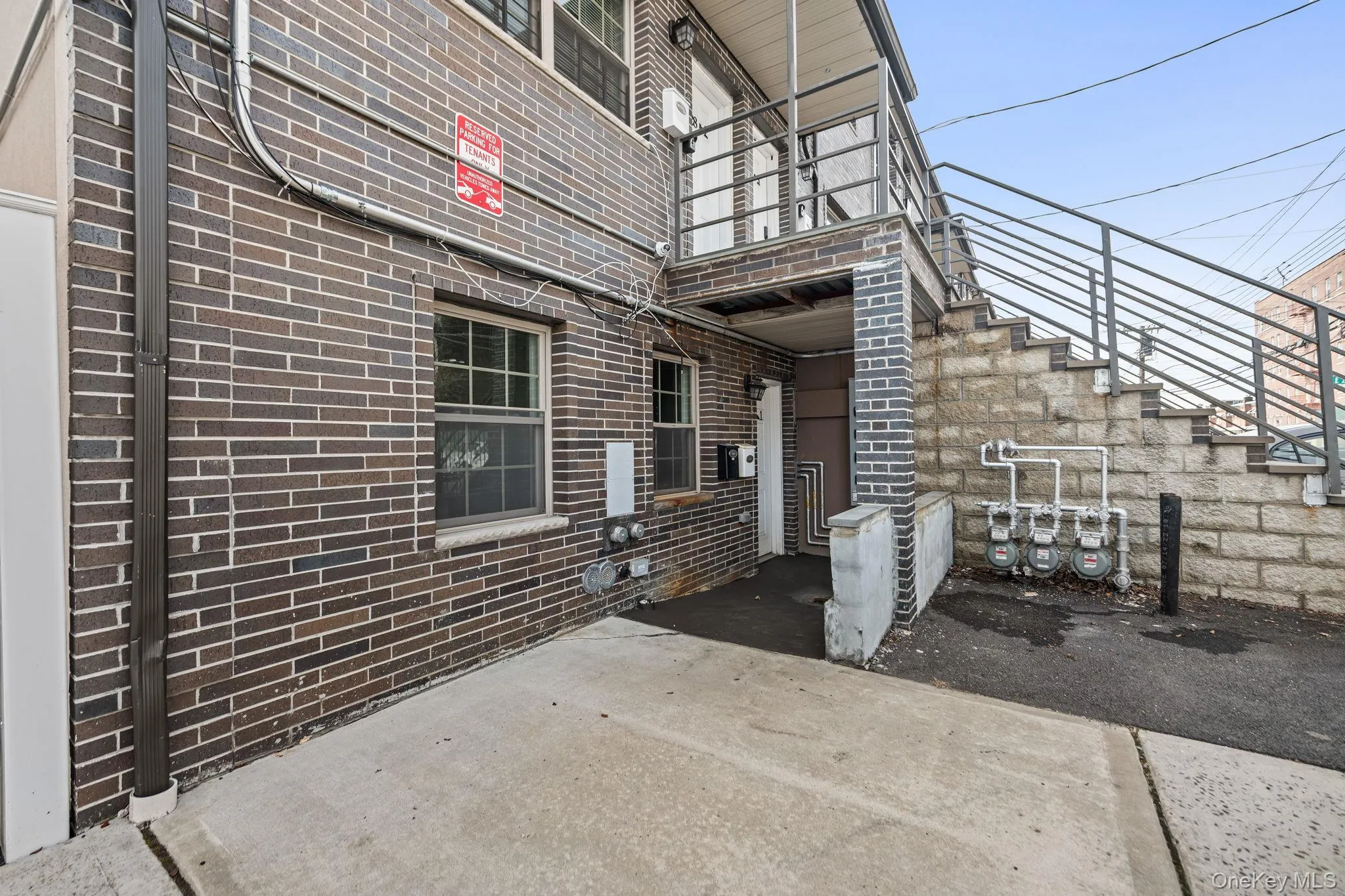 4828 Barnes Avenue, New York, NY, 3 Bedrooms Bedrooms, 6 Rooms Rooms,1 BathroomBathrooms,Residential Lease,For Rent,Barnes,0,977880 4828 Barnes Avenue, New York, NY, 3 Bedrooms Bedrooms, 6 Rooms Rooms,1 BathroomBathrooms,Residential Lease,For Rent,Barnes,0,977880