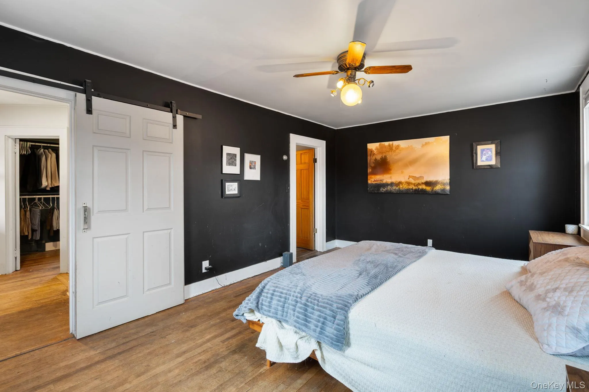 Primary bedroom also has access to a large walk-in closet. Primary bedroom also has access to a large walk-in closet.
