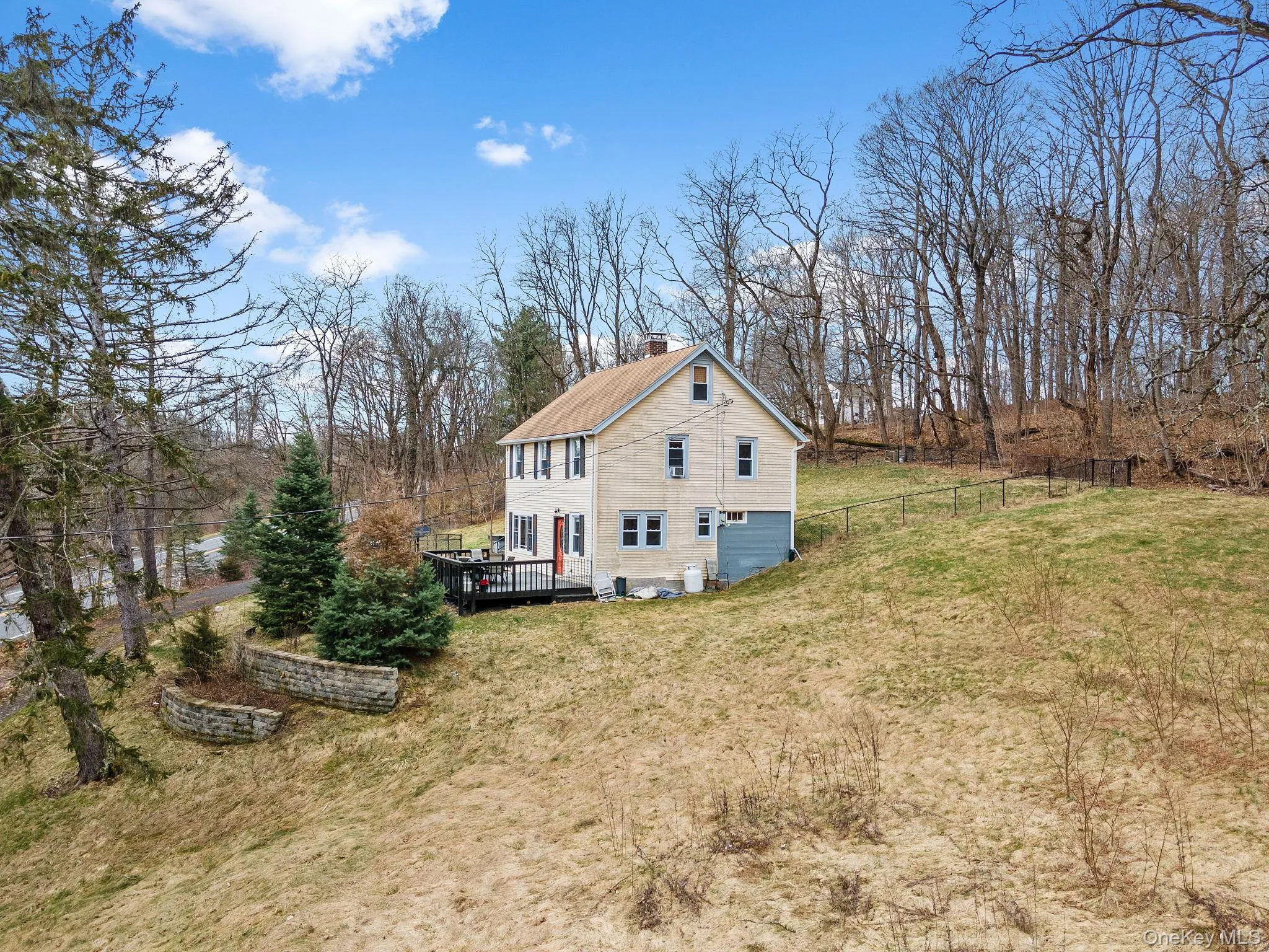 Expansive yard space. Expansive yard space.