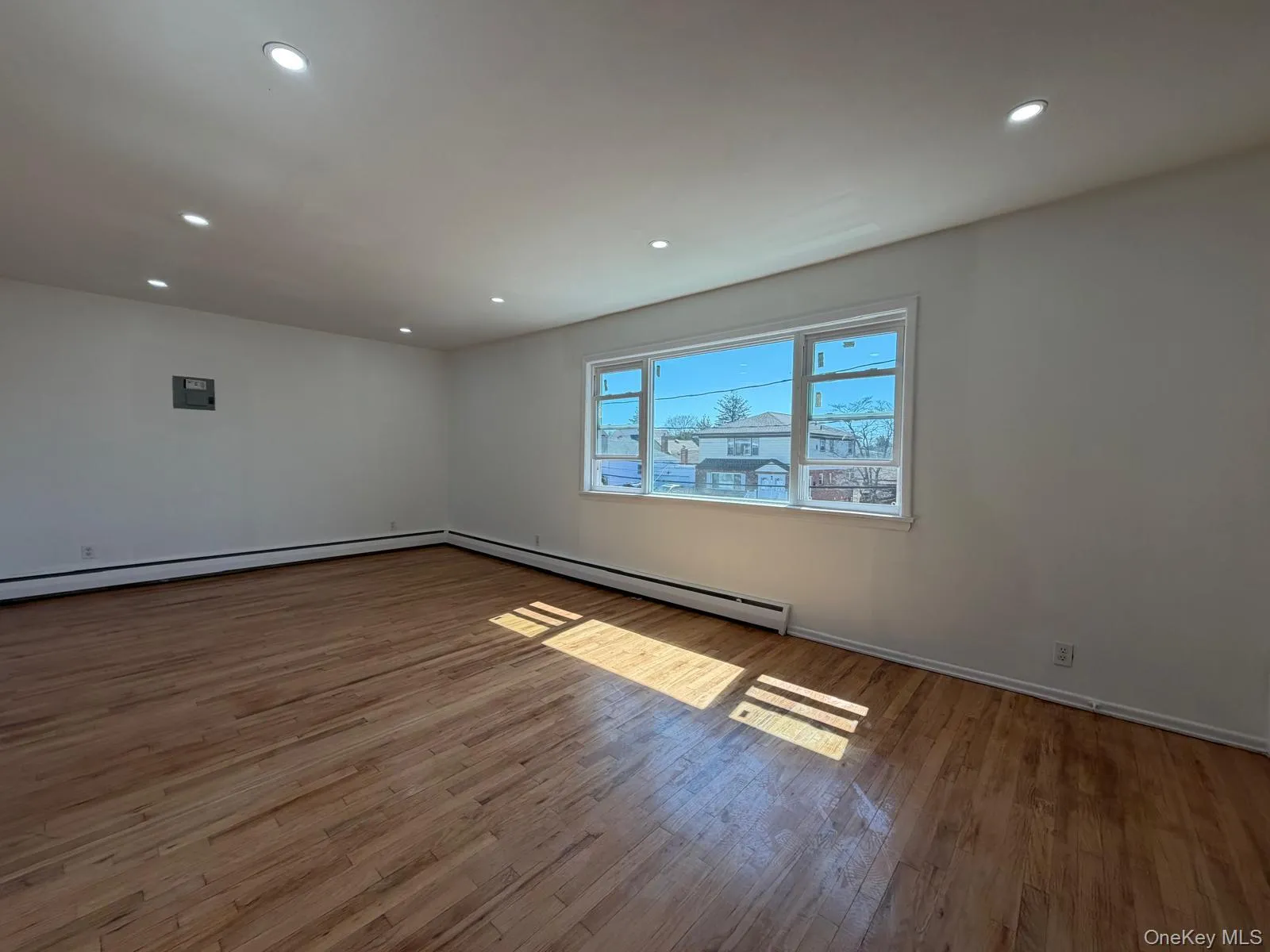 1 Munro Blvd Boulevard, Hempstead, NY, 3 Bedrooms Bedrooms, 5 Rooms Rooms,1 BathroomBathrooms,Residential Lease,For Rent,Munro Blvd,0,977909 1 Munro Blvd Boulevard, Hempstead, NY, 3 Bedrooms Bedrooms, 5 Rooms Rooms,1 BathroomBathrooms,Residential Lease,For Rent,Munro Blvd,0,977909