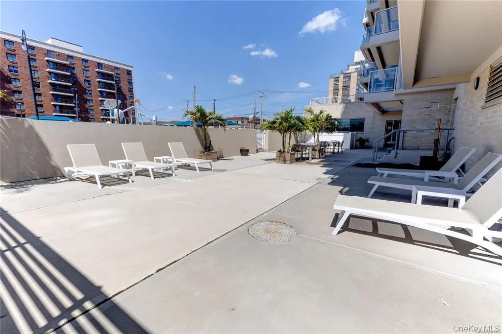 170 Broadway, Long Beach, NY, 1 Bedroom Bedrooms, 3 Rooms Rooms,1 BathroomBathrooms,Residential Lease,For Rent,Broadway,0,977936 170 Broadway, Long Beach, NY, 1 Bedroom Bedrooms, 3 Rooms Rooms,1 BathroomBathrooms,Residential Lease,For Rent,Broadway,0,977936