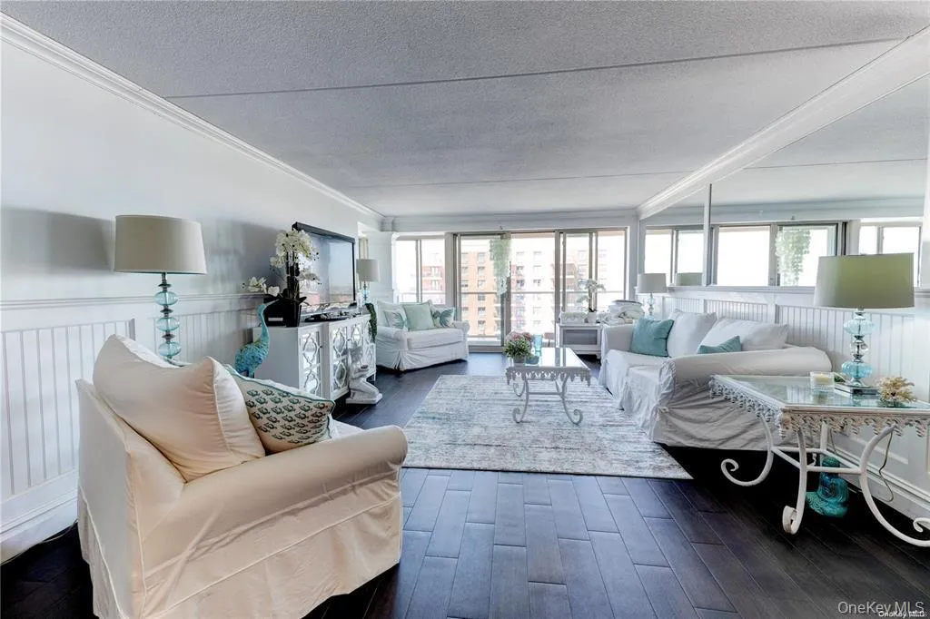 170 Broadway, Long Beach, NY, 1 Bedroom Bedrooms, 3 Rooms Rooms,1 BathroomBathrooms,Residential Lease,For Rent,Broadway,0,977936 170 Broadway, Long Beach, NY, 1 Bedroom Bedrooms, 3 Rooms Rooms,1 BathroomBathrooms,Residential Lease,For Rent,Broadway,0,977936