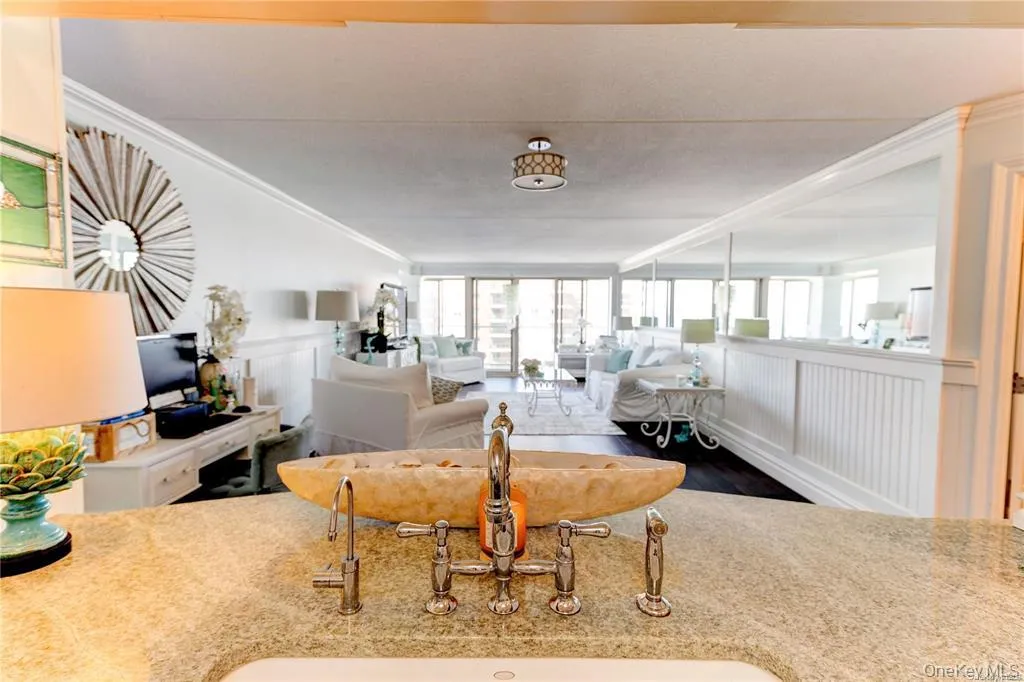 170 Broadway, Long Beach, NY, 1 Bedroom Bedrooms, 3 Rooms Rooms,1 BathroomBathrooms,Residential Lease,For Rent,Broadway,0,977936 170 Broadway, Long Beach, NY, 1 Bedroom Bedrooms, 3 Rooms Rooms,1 BathroomBathrooms,Residential Lease,For Rent,Broadway,0,977936