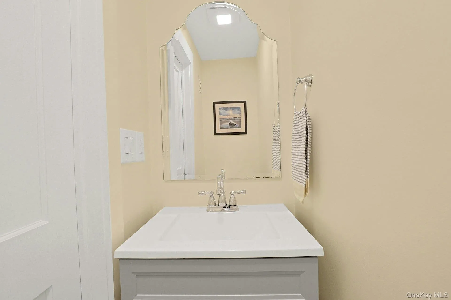 253 Maple Road, Clarkstown, NY, 3 Bedrooms Bedrooms, 7 Rooms Rooms,1 BathroomBathrooms,Residential,For Rent,Maple,0,977938 253 Maple Road, Clarkstown, NY, 3 Bedrooms Bedrooms, 7 Rooms Rooms,1 BathroomBathrooms,Residential,For Rent,Maple,0,977938