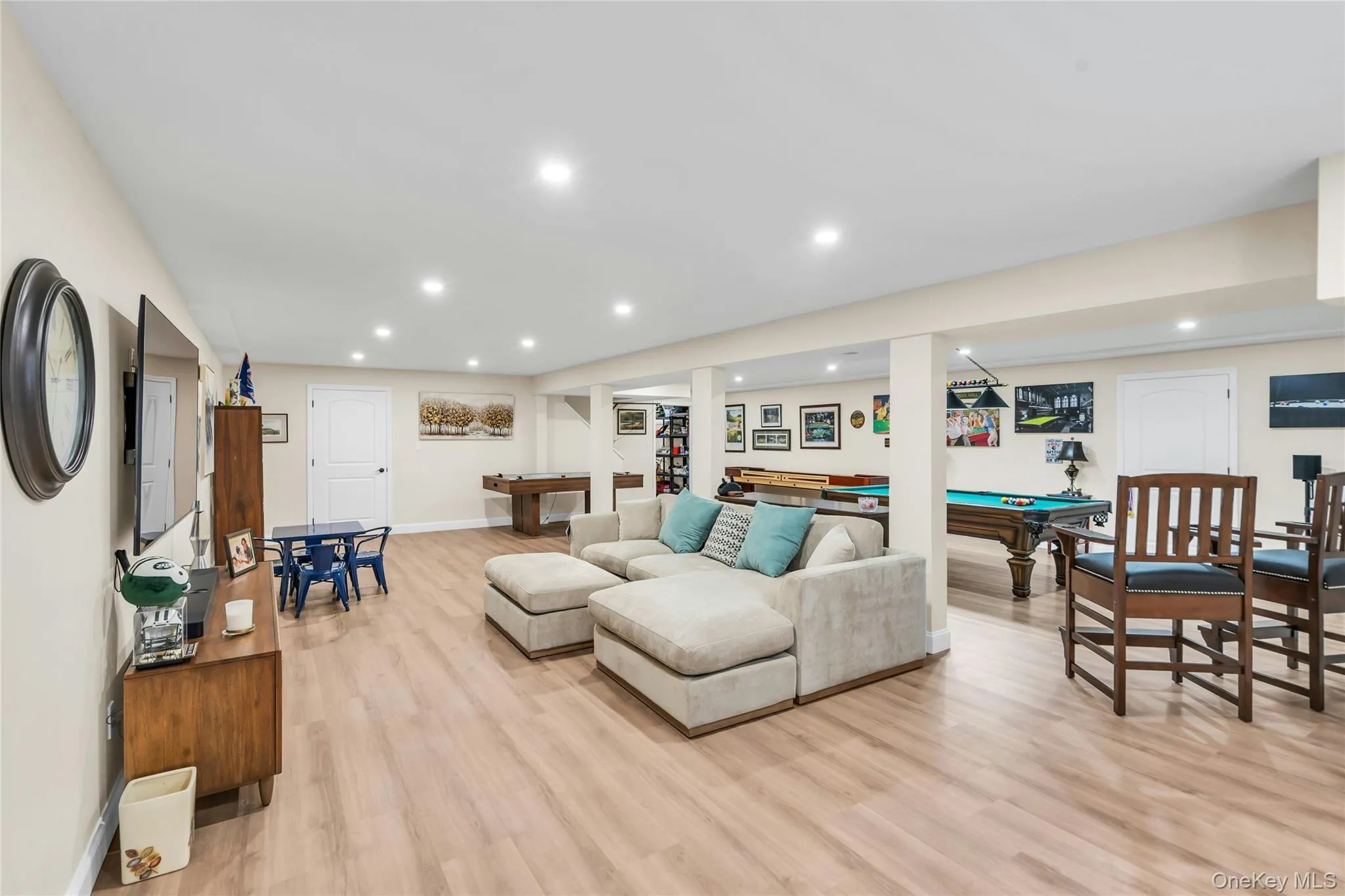 191 Belmont Circle, Brookhaven, NY, 3 Bedrooms Bedrooms, 7 Rooms Rooms,2 BathroomsBathrooms,Residential,For Rent,Belmont,0,KEY977952 191 Belmont Circle, Brookhaven, NY, 3 Bedrooms Bedrooms, 7 Rooms Rooms,2 BathroomsBathrooms,Residential,For Rent,Belmont,0,KEY977952