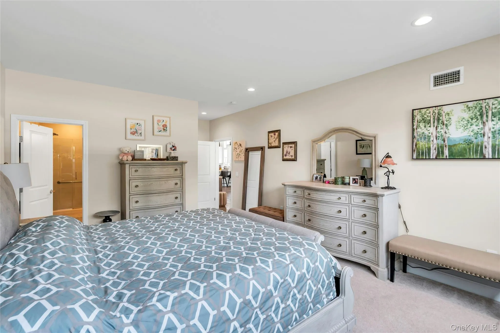 191 Belmont Circle, Brookhaven, NY, 3 Bedrooms Bedrooms, 7 Rooms Rooms,2 BathroomsBathrooms,Residential,For Rent,Belmont,0,KEY977952 191 Belmont Circle, Brookhaven, NY, 3 Bedrooms Bedrooms, 7 Rooms Rooms,2 BathroomsBathrooms,Residential,For Rent,Belmont,0,KEY977952