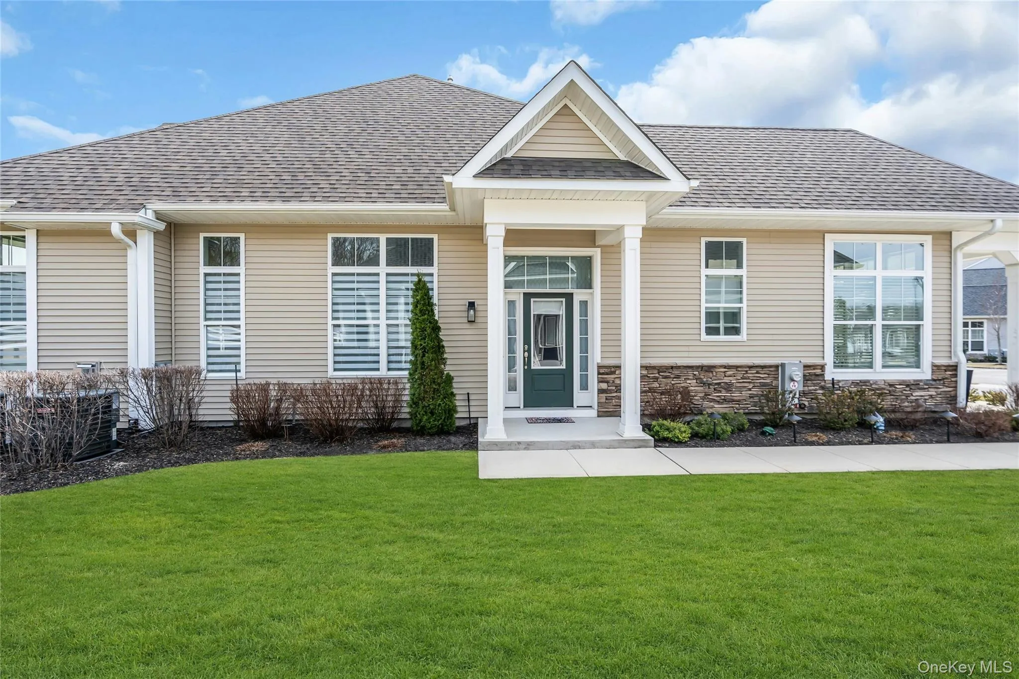 191 Belmont Circle, Brookhaven, NY, 3 Bedrooms Bedrooms, 7 Rooms Rooms,2 BathroomsBathrooms,Residential,For Rent,Belmont,0,KEY977952 191 Belmont Circle, Brookhaven, NY, 3 Bedrooms Bedrooms, 7 Rooms Rooms,2 BathroomsBathrooms,Residential,For Rent,Belmont,0,KEY977952