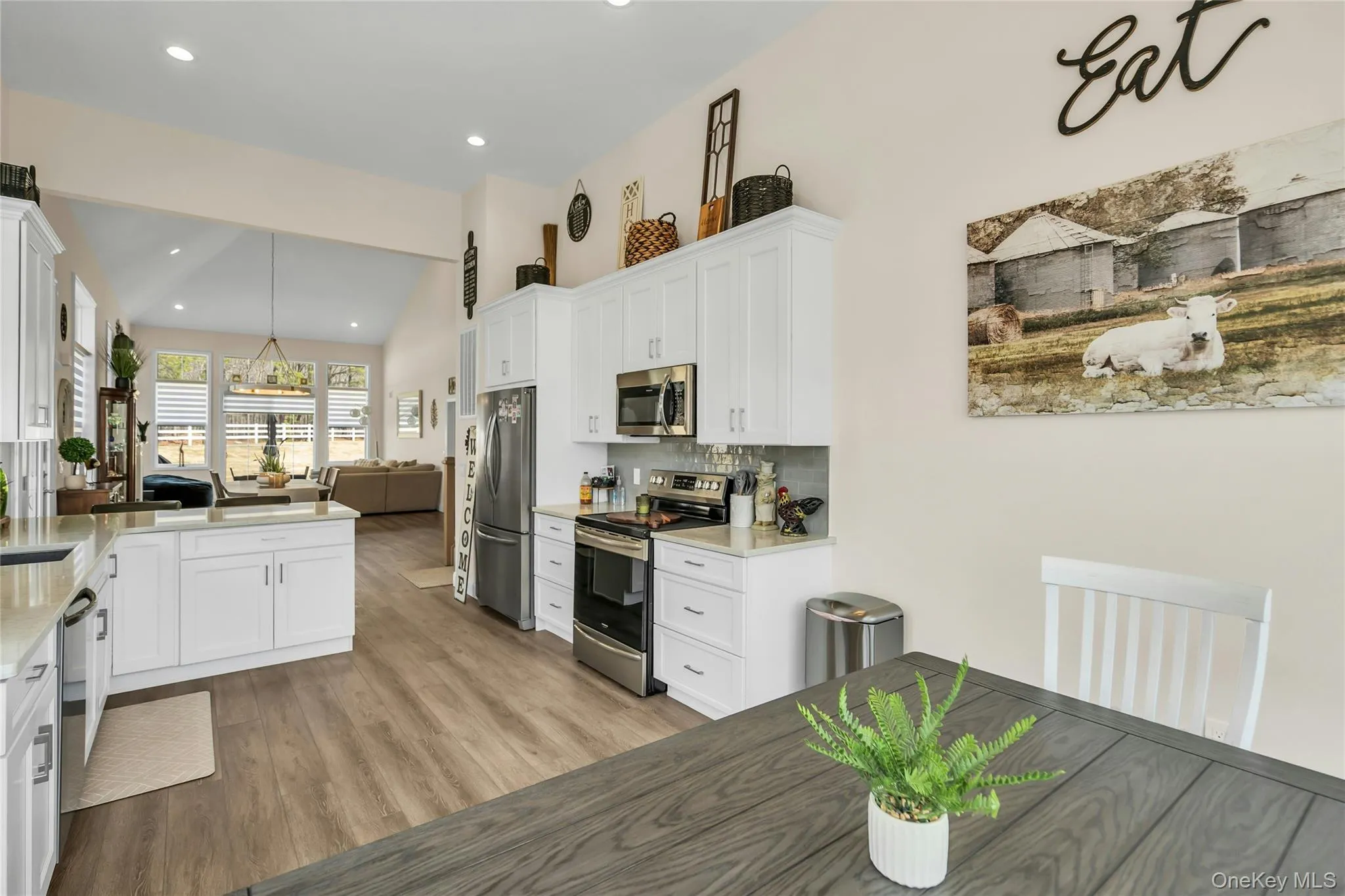 191 Belmont Circle, Brookhaven, NY, 3 Bedrooms Bedrooms, 7 Rooms Rooms,2 BathroomsBathrooms,Residential,For Rent,Belmont,0,KEY977952 191 Belmont Circle, Brookhaven, NY, 3 Bedrooms Bedrooms, 7 Rooms Rooms,2 BathroomsBathrooms,Residential,For Rent,Belmont,0,KEY977952