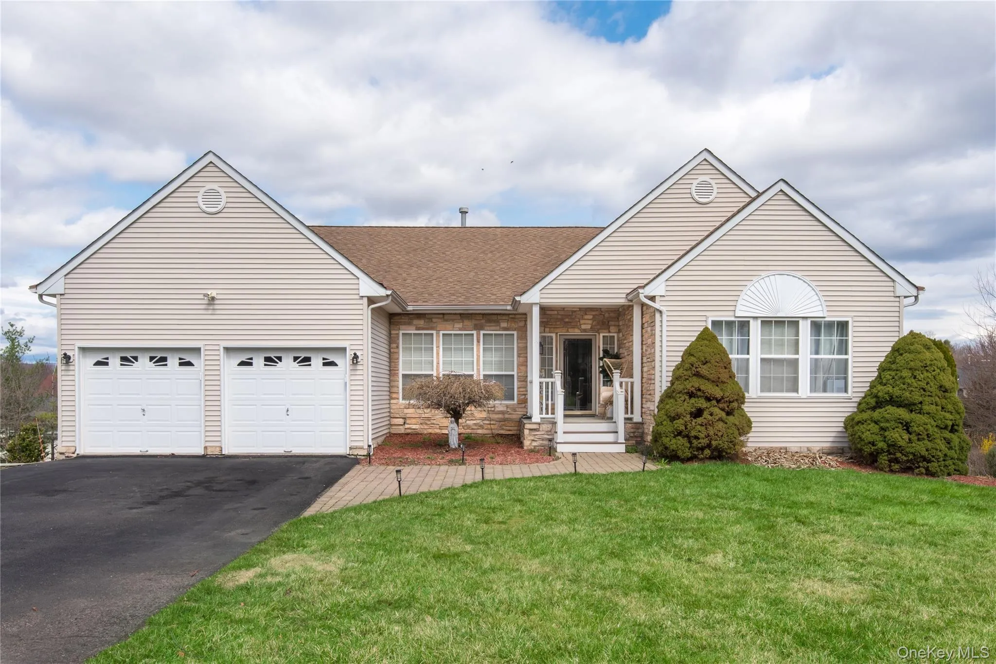 8 White Birch Way, Fishkill, NY, 3 Bedrooms Bedrooms, 11 Rooms Rooms,3 BathroomsBathrooms,Residential,For Rent,White Birch,0,977954 8 White Birch Way, Fishkill, NY, 3 Bedrooms Bedrooms, 11 Rooms Rooms,3 BathroomsBathrooms,Residential,For Rent,White Birch,0,977954