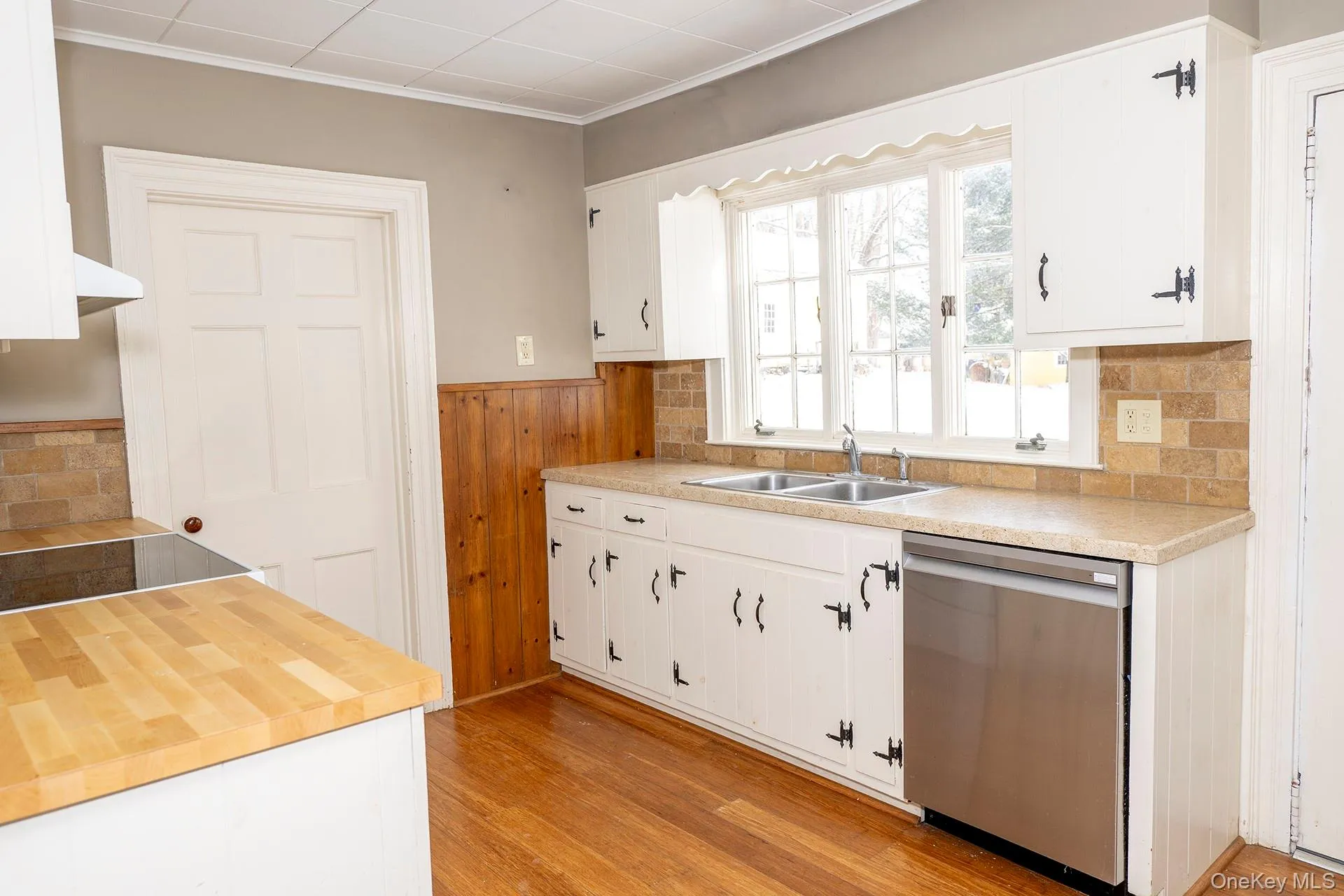 79 Camby Road, Washington, NY, 4 Bedrooms Bedrooms, 11 Rooms Rooms,3 BathroomsBathrooms,Residential Lease,For Rent,Camby,0,977961 79 Camby Road, Washington, NY, 4 Bedrooms Bedrooms, 11 Rooms Rooms,3 BathroomsBathrooms,Residential Lease,For Rent,Camby,0,977961