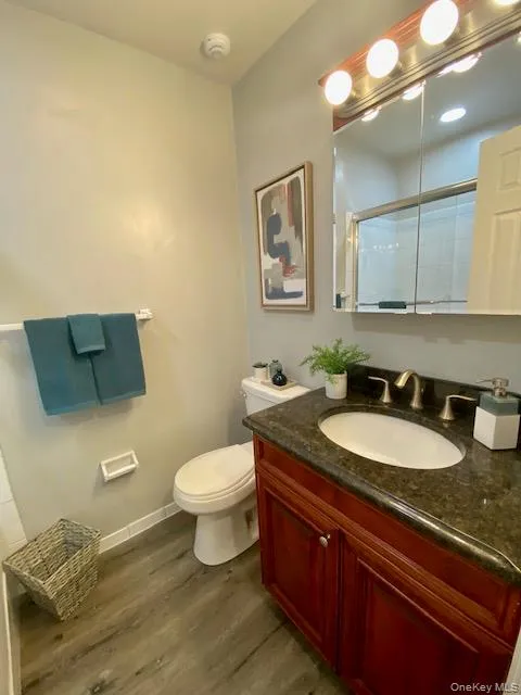 40 Neal, Brookhaven, NY, 1 Bedroom Bedrooms, 5 Rooms Rooms,2 BathroomsBathrooms,Residential Lease,For Rent,Neal,0,977968 40 Neal, Brookhaven, NY, 1 Bedroom Bedrooms, 5 Rooms Rooms,2 BathroomsBathrooms,Residential Lease,For Rent,Neal,0,977968