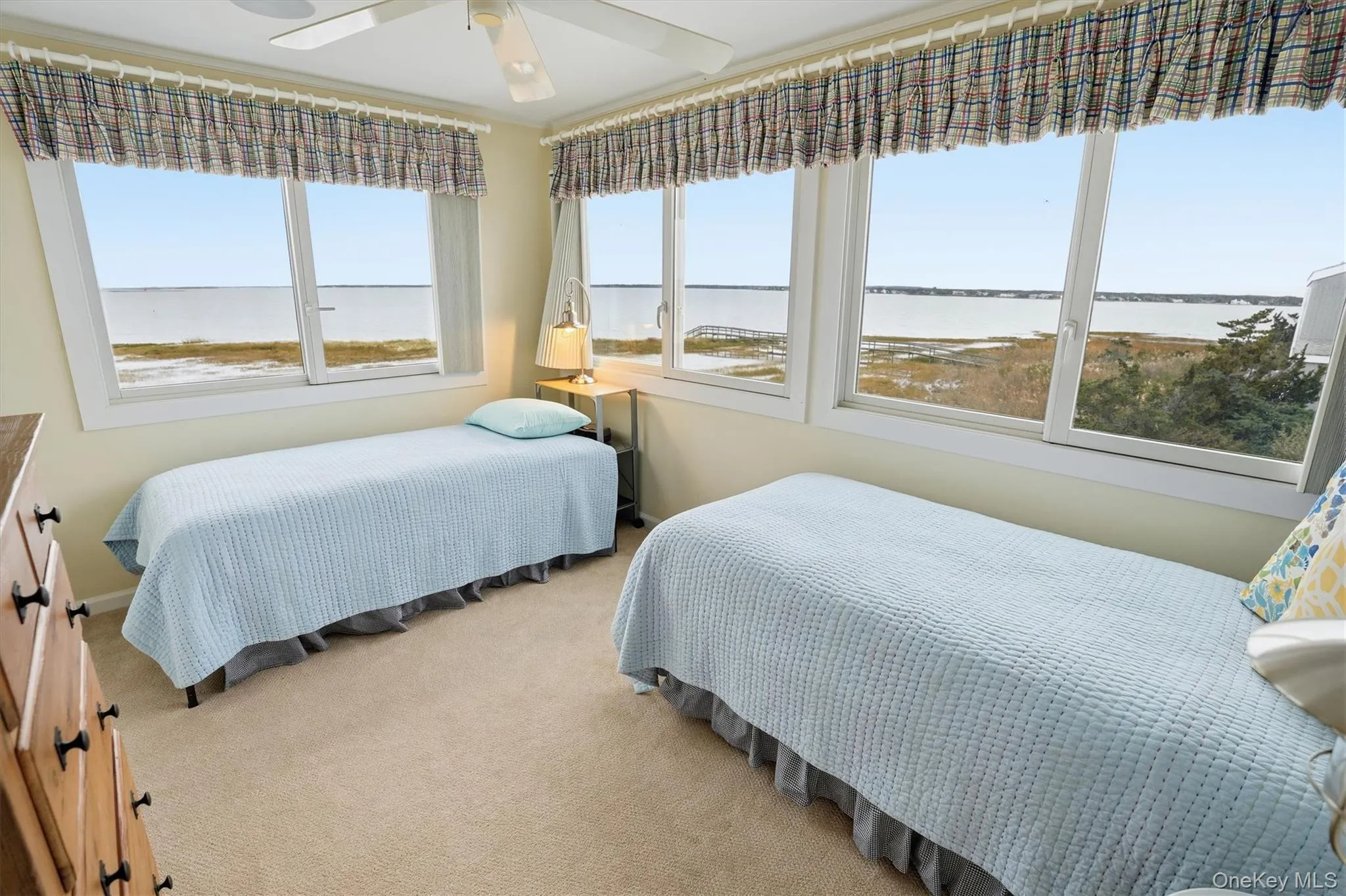 Guest bedroom with beautfiful bayviews Guest bedroom with beautfiful bayviews