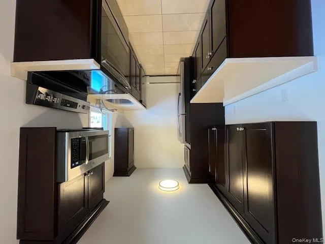 100 Manhasset Avenue, North Hempstead, NY, 2 Bedrooms Bedrooms, 4 Rooms Rooms,1 BathroomBathrooms,Residential Lease,For Rent,Manhasset,0,978010 100 Manhasset Avenue, North Hempstead, NY, 2 Bedrooms Bedrooms, 4 Rooms Rooms,1 BathroomBathrooms,Residential Lease,For Rent,Manhasset,0,978010