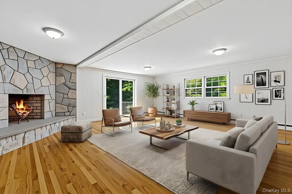 Even Virtually Staged, you can appreciate the enormous space in the Family Room. Virtually Staged. Even Virtually Staged, you can appreciate the enormous space in the Family Room. Virtually Staged.