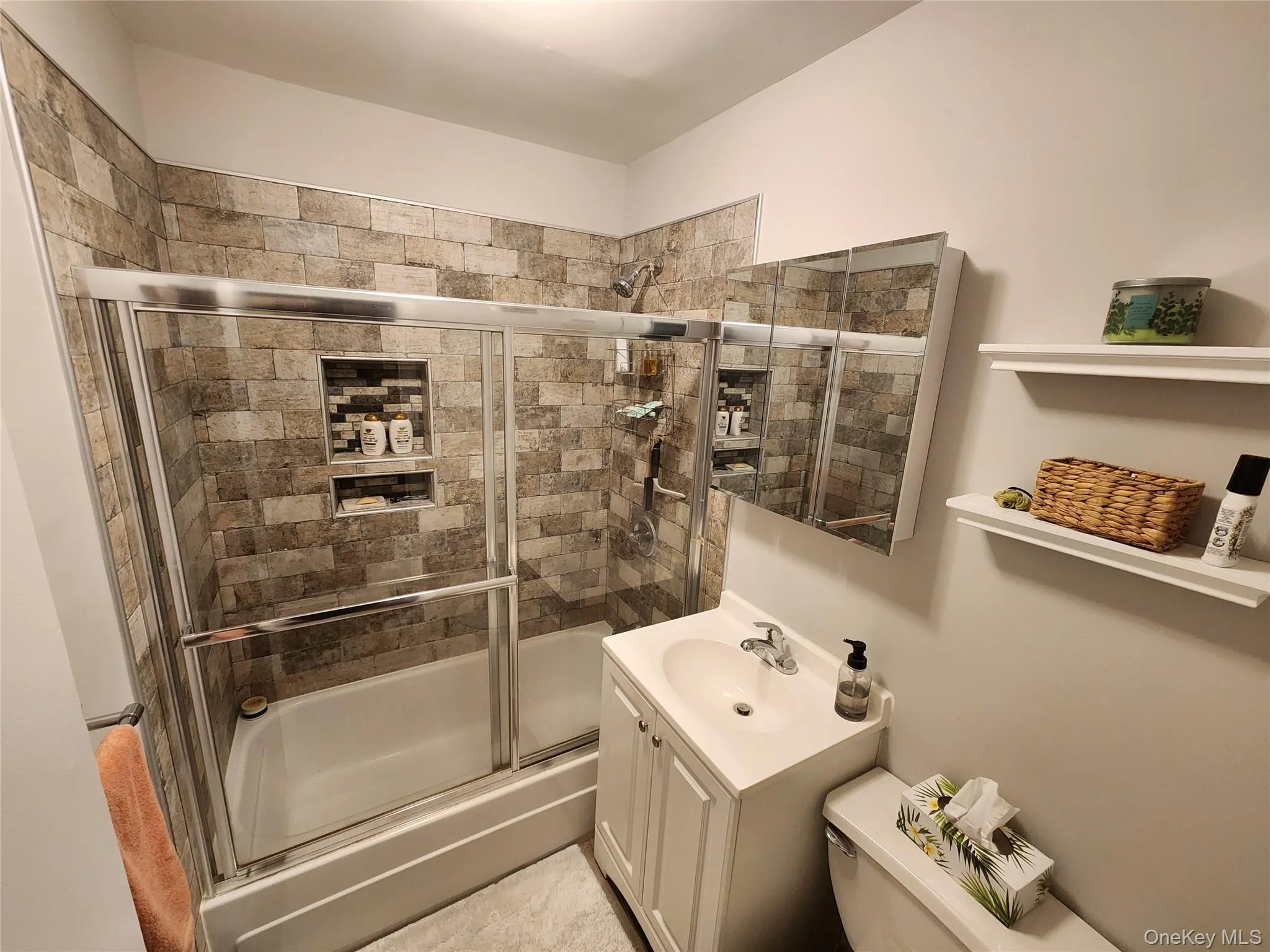 6 Charles Lane, Haverstraw, NY, 1 Bedroom Bedrooms, 5 Rooms Rooms,1 BathroomBathrooms,Residential Lease,For Rent,Charles,0,978013 6 Charles Lane, Haverstraw, NY, 1 Bedroom Bedrooms, 5 Rooms Rooms,1 BathroomBathrooms,Residential Lease,For Rent,Charles,0,978013