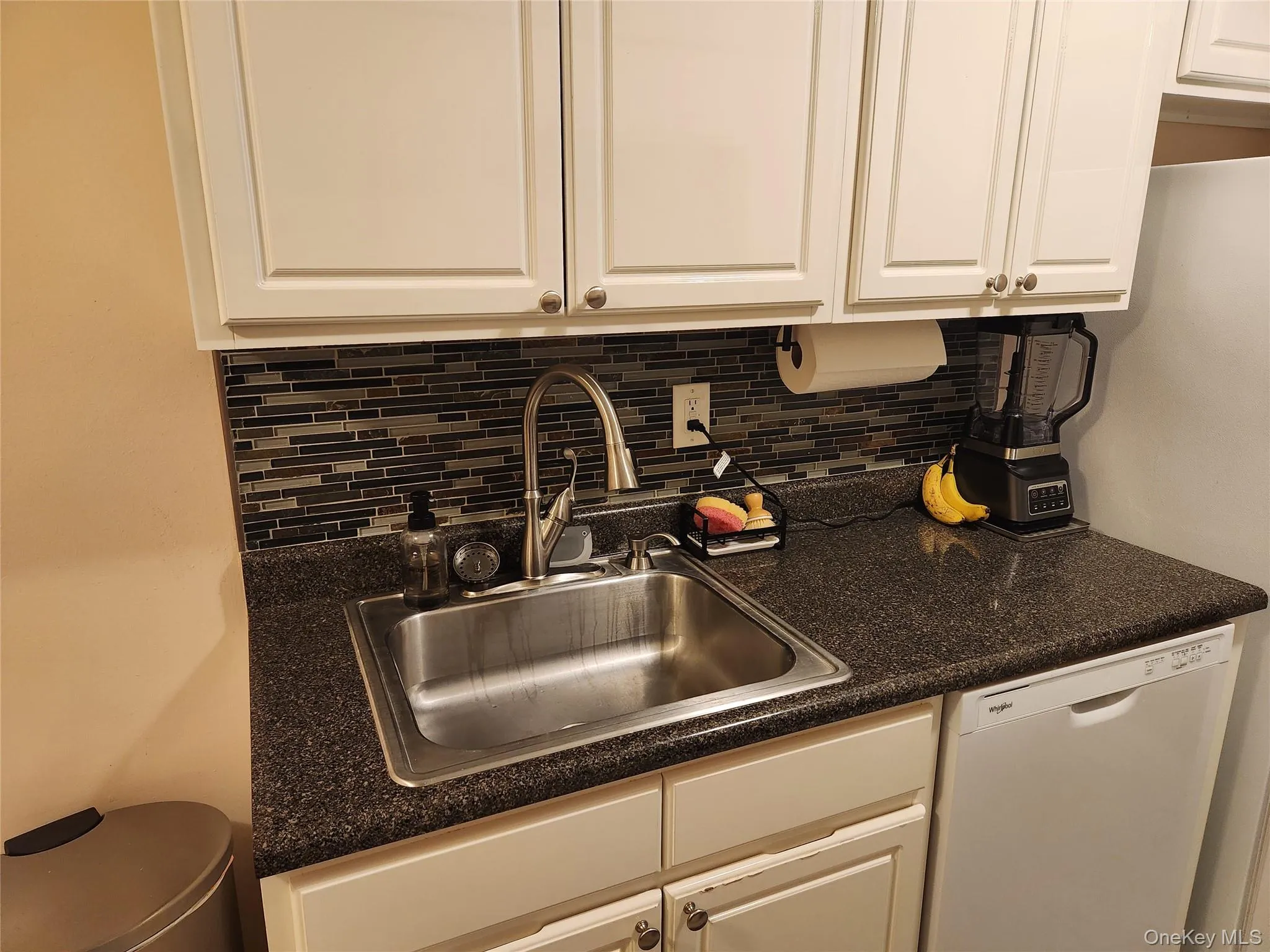 6 Charles Lane, Haverstraw, NY, 1 Bedroom Bedrooms, 5 Rooms Rooms,1 BathroomBathrooms,Residential Lease,For Rent,Charles,0,978013 6 Charles Lane, Haverstraw, NY, 1 Bedroom Bedrooms, 5 Rooms Rooms,1 BathroomBathrooms,Residential Lease,For Rent,Charles,0,978013