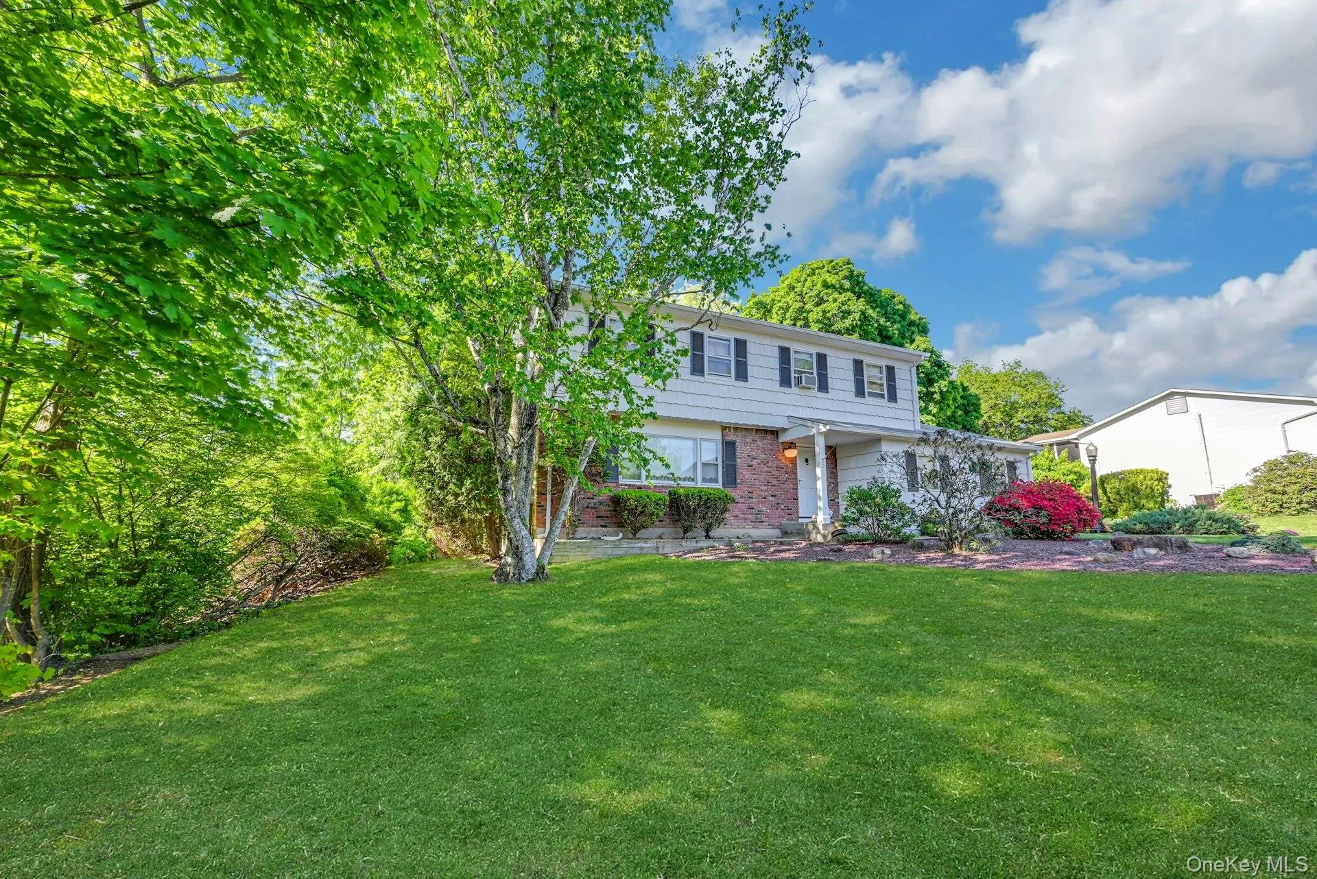 5 Catawba Drive, Clarkstown, NY, 4 Bedrooms Bedrooms, 12 Rooms Rooms,2 BathroomsBathrooms,Residential Sale,For Rent,Catawba,0,978021 5 Catawba Drive, Clarkstown, NY, 4 Bedrooms Bedrooms, 12 Rooms Rooms,2 BathroomsBathrooms,Residential Sale,For Rent,Catawba,0,978021