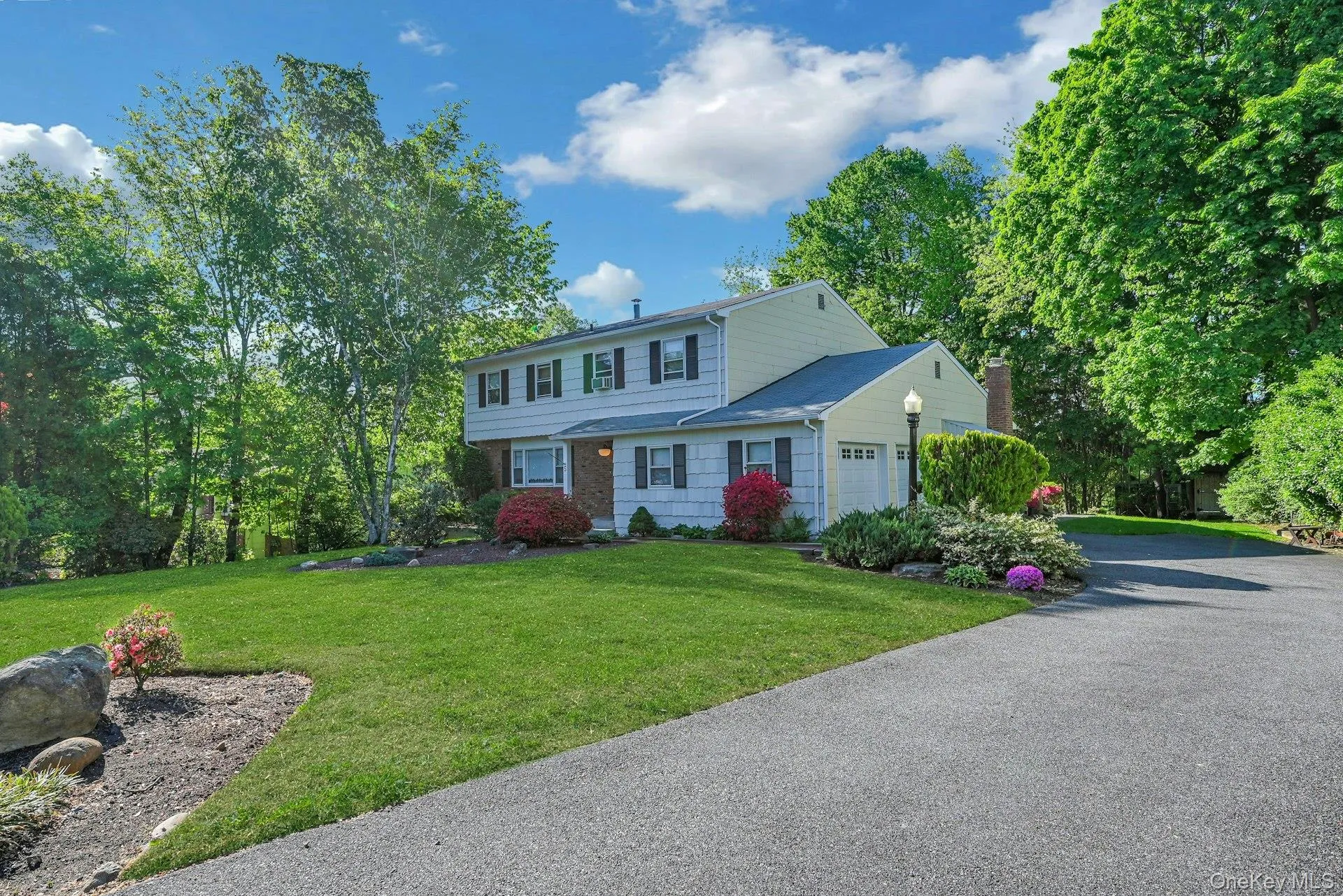 5 Catawba Drive, Clarkstown, NY, 4 Bedrooms Bedrooms, 12 Rooms Rooms,2 BathroomsBathrooms,Residential Sale,For Rent,Catawba,0,978021 5 Catawba Drive, Clarkstown, NY, 4 Bedrooms Bedrooms, 12 Rooms Rooms,2 BathroomsBathrooms,Residential Sale,For Rent,Catawba,0,978021