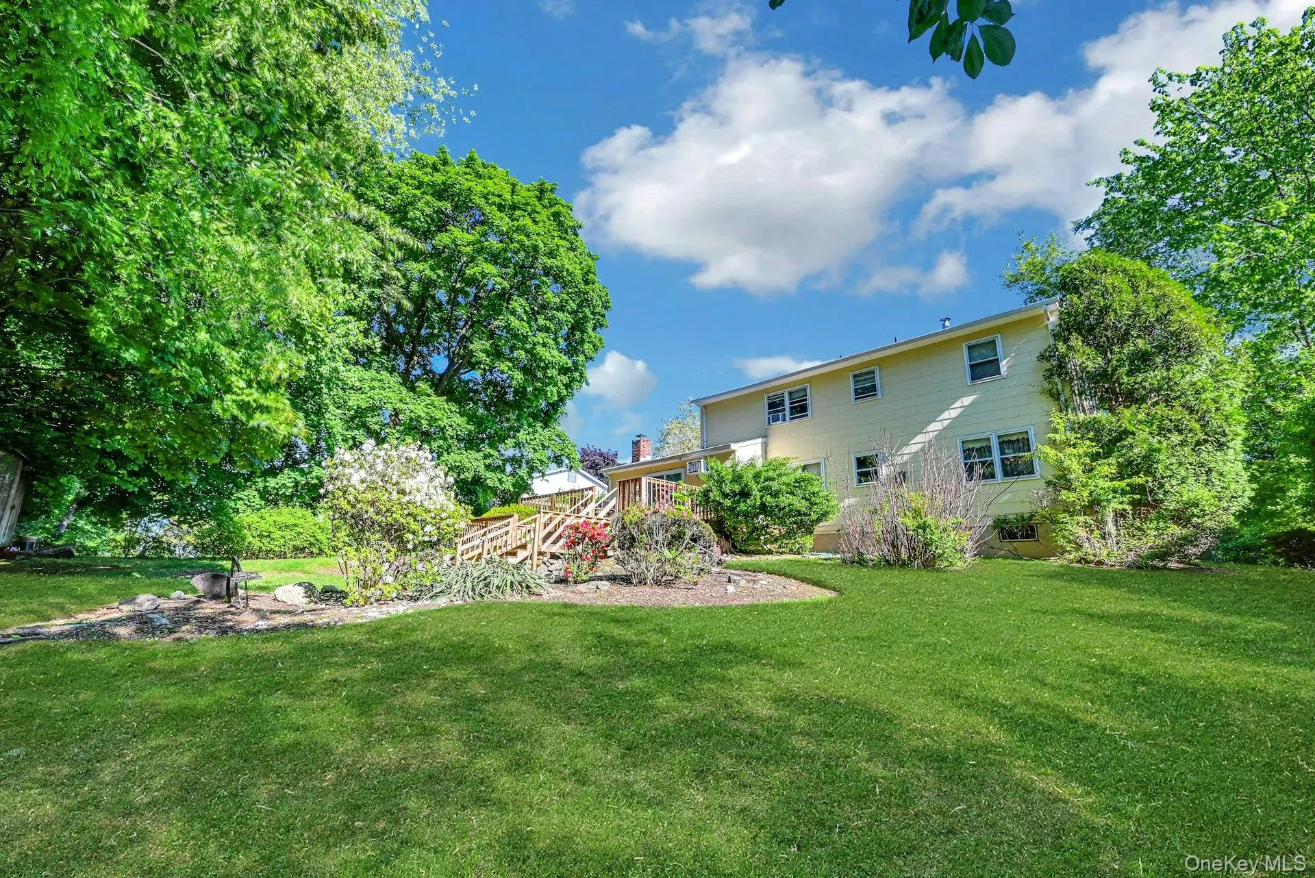 5 Catawba Drive, Clarkstown, NY, 4 Bedrooms Bedrooms, 12 Rooms Rooms,2 BathroomsBathrooms,Residential Sale,For Rent,Catawba,0,978021 5 Catawba Drive, Clarkstown, NY, 4 Bedrooms Bedrooms, 12 Rooms Rooms,2 BathroomsBathrooms,Residential Sale,For Rent,Catawba,0,978021