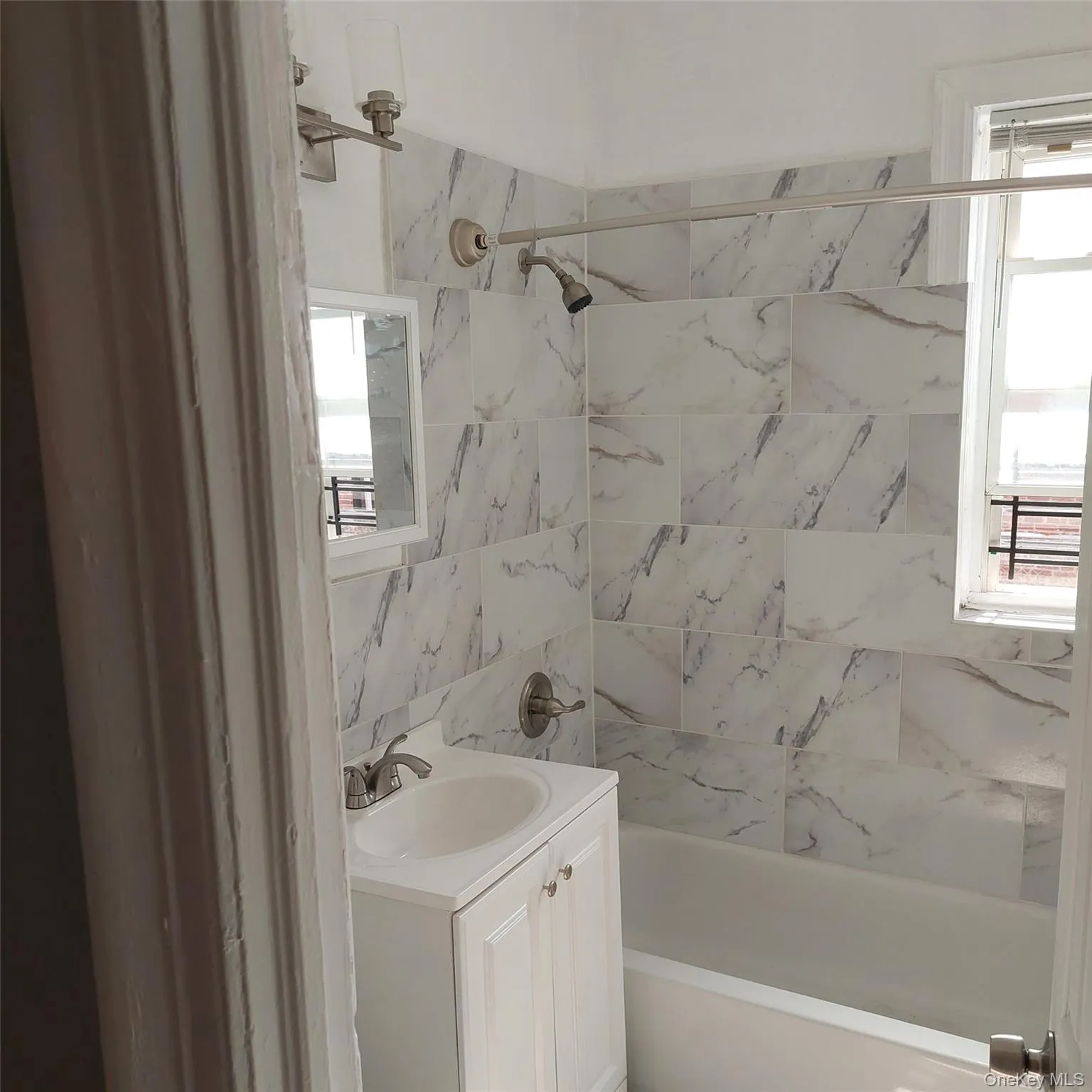 699 Hinsdale Street, New York, NY, 1 Bedroom Bedrooms, 4 Rooms Rooms,1 BathroomBathrooms,Residential Lease,For Rent,Hinsdale,0,978032 699 Hinsdale Street, New York, NY, 1 Bedroom Bedrooms, 4 Rooms Rooms,1 BathroomBathrooms,Residential Lease,For Rent,Hinsdale,0,978032
