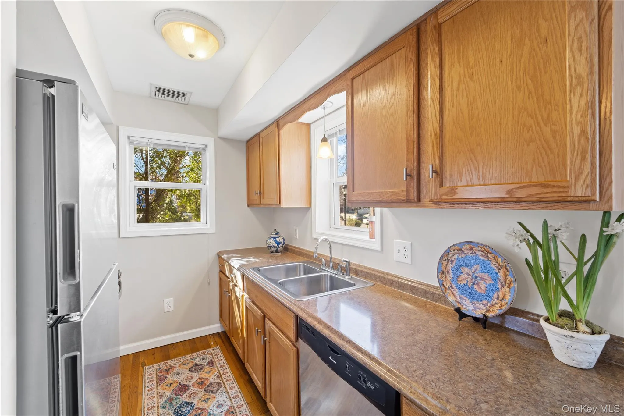 110-112 S. Broadway Avenue, White Plains, NY, 2 Bedrooms Bedrooms, 7 Rooms Rooms,2 BathroomsBathrooms,Residential Lease,For Rent,S. Broadway,0,978038 110-112 S. Broadway Avenue, White Plains, NY, 2 Bedrooms Bedrooms, 7 Rooms Rooms,2 BathroomsBathrooms,Residential Lease,For Rent,S. Broadway,0,978038