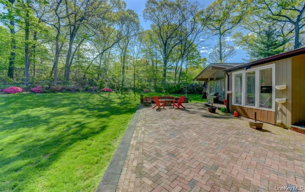 20 Cherry Lane, Oyster Bay, NY, 4 Bedrooms Bedrooms, 8 Rooms Rooms,3 BathroomsBathrooms,Residential Lease,For Rent,Cherry,0,978039 20 Cherry Lane, Oyster Bay, NY, 4 Bedrooms Bedrooms, 8 Rooms Rooms,3 BathroomsBathrooms,Residential Lease,For Rent,Cherry,0,978039