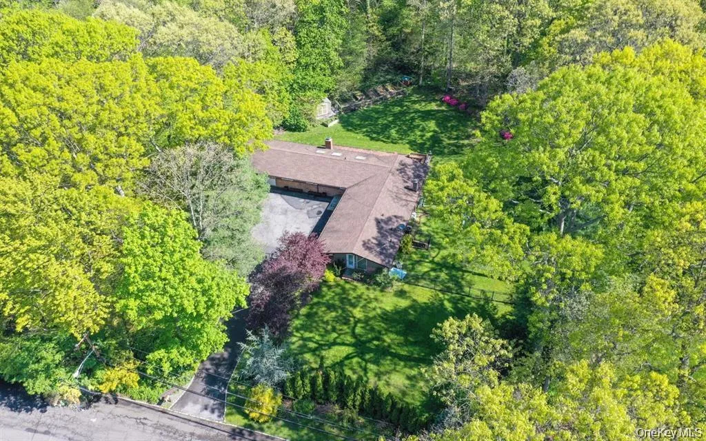 20 Cherry Lane, Oyster Bay, NY, 4 Bedrooms Bedrooms, 8 Rooms Rooms,3 BathroomsBathrooms,Residential Lease,For Rent,Cherry,0,978039 20 Cherry Lane, Oyster Bay, NY, 4 Bedrooms Bedrooms, 8 Rooms Rooms,3 BathroomsBathrooms,Residential Lease,For Rent,Cherry,0,978039