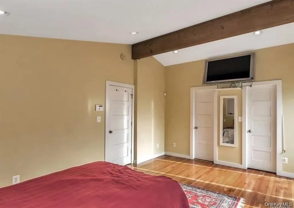 20 Cherry Lane, Oyster Bay, NY, 4 Bedrooms Bedrooms, 8 Rooms Rooms,3 BathroomsBathrooms,Residential Lease,For Rent,Cherry,0,978039 20 Cherry Lane, Oyster Bay, NY, 4 Bedrooms Bedrooms, 8 Rooms Rooms,3 BathroomsBathrooms,Residential Lease,For Rent,Cherry,0,978039